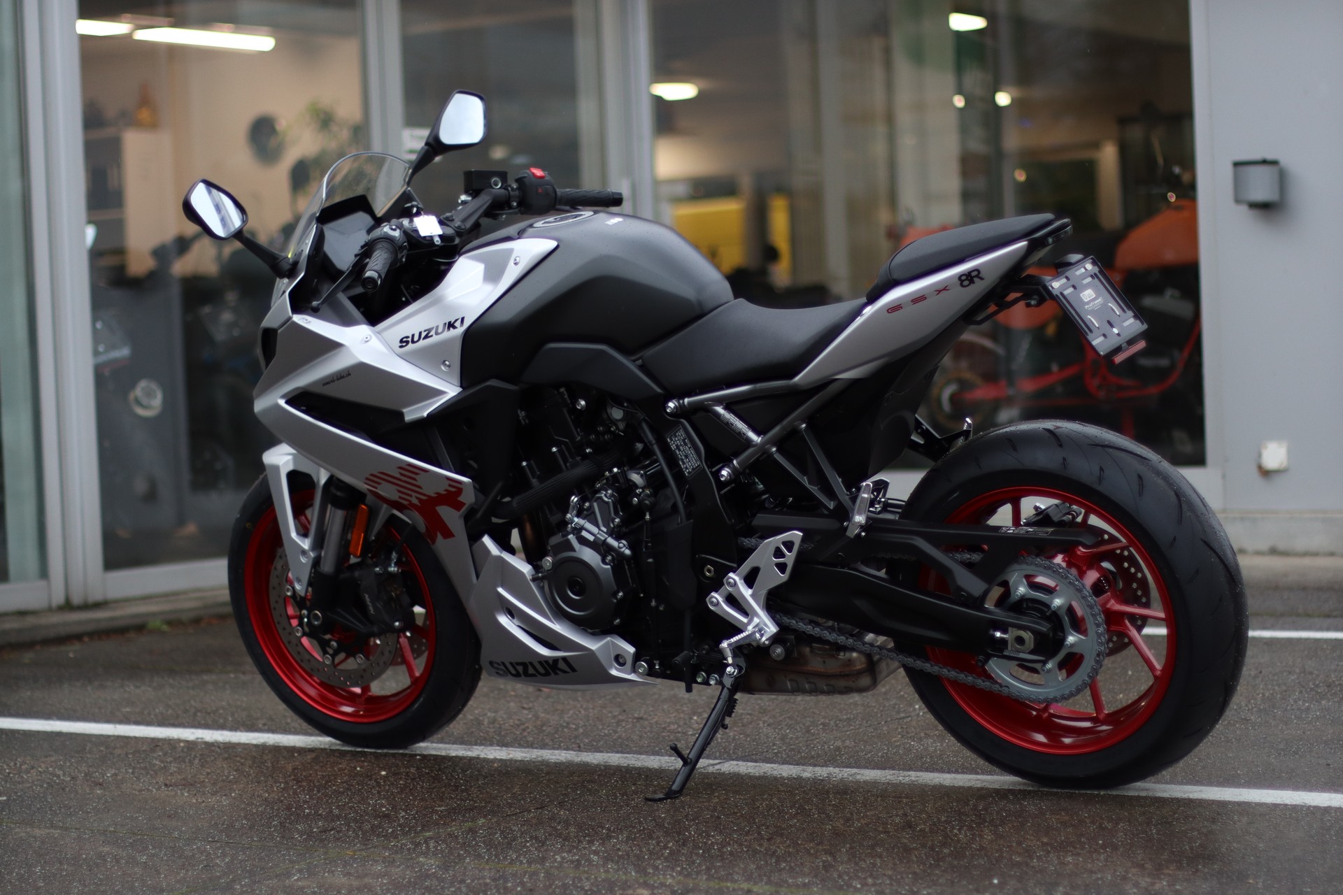 SUZUKI GSX-R 8-image-5