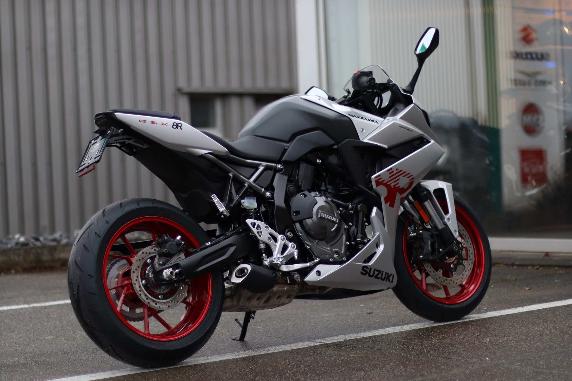 SUZUKI GSX-R 8-image-2