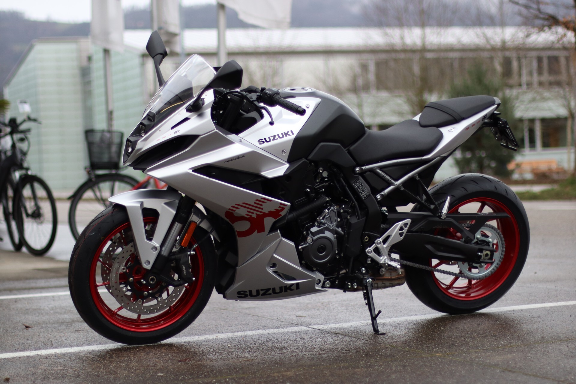 SUZUKI GSX-R 8-image-4