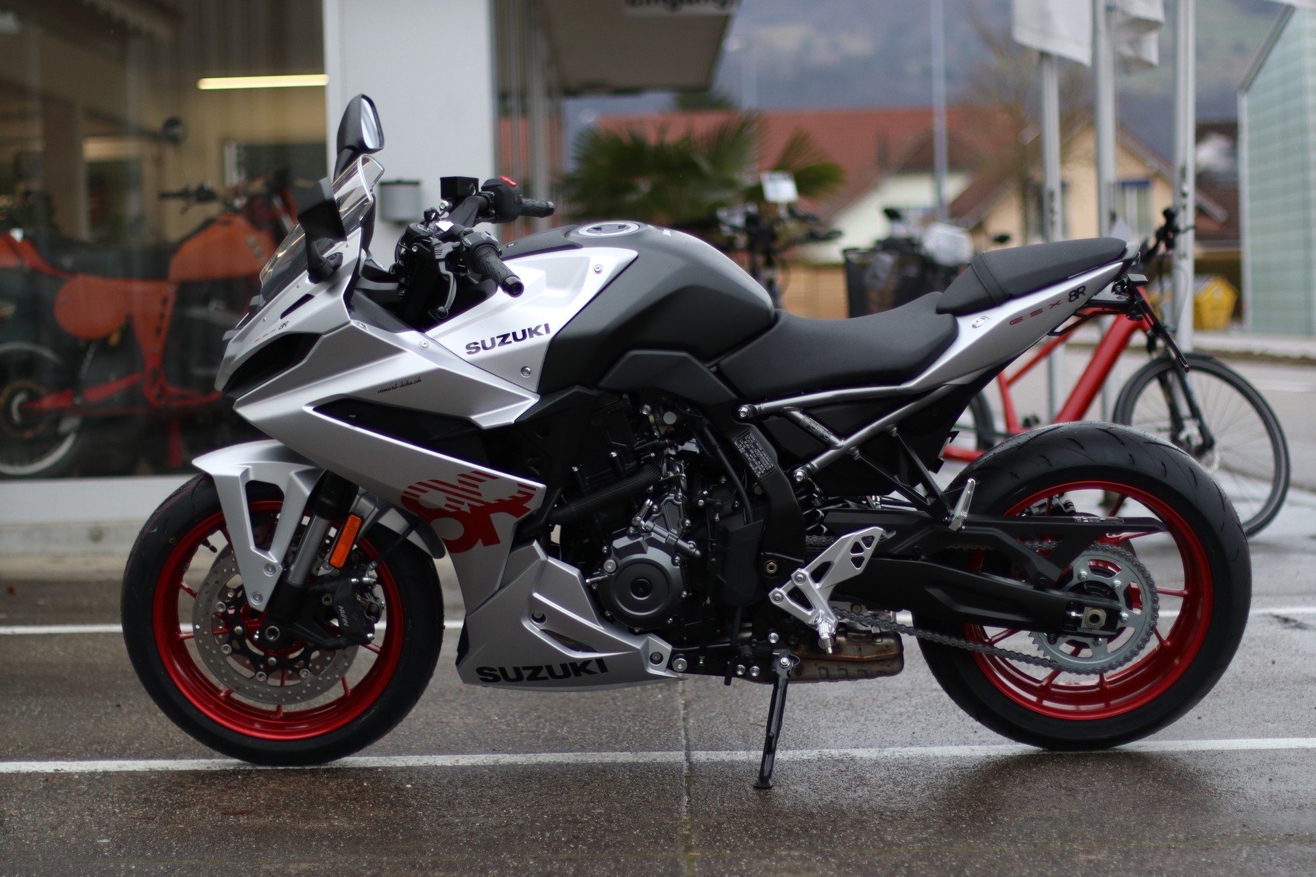 SUZUKI GSX-R 8-image-3