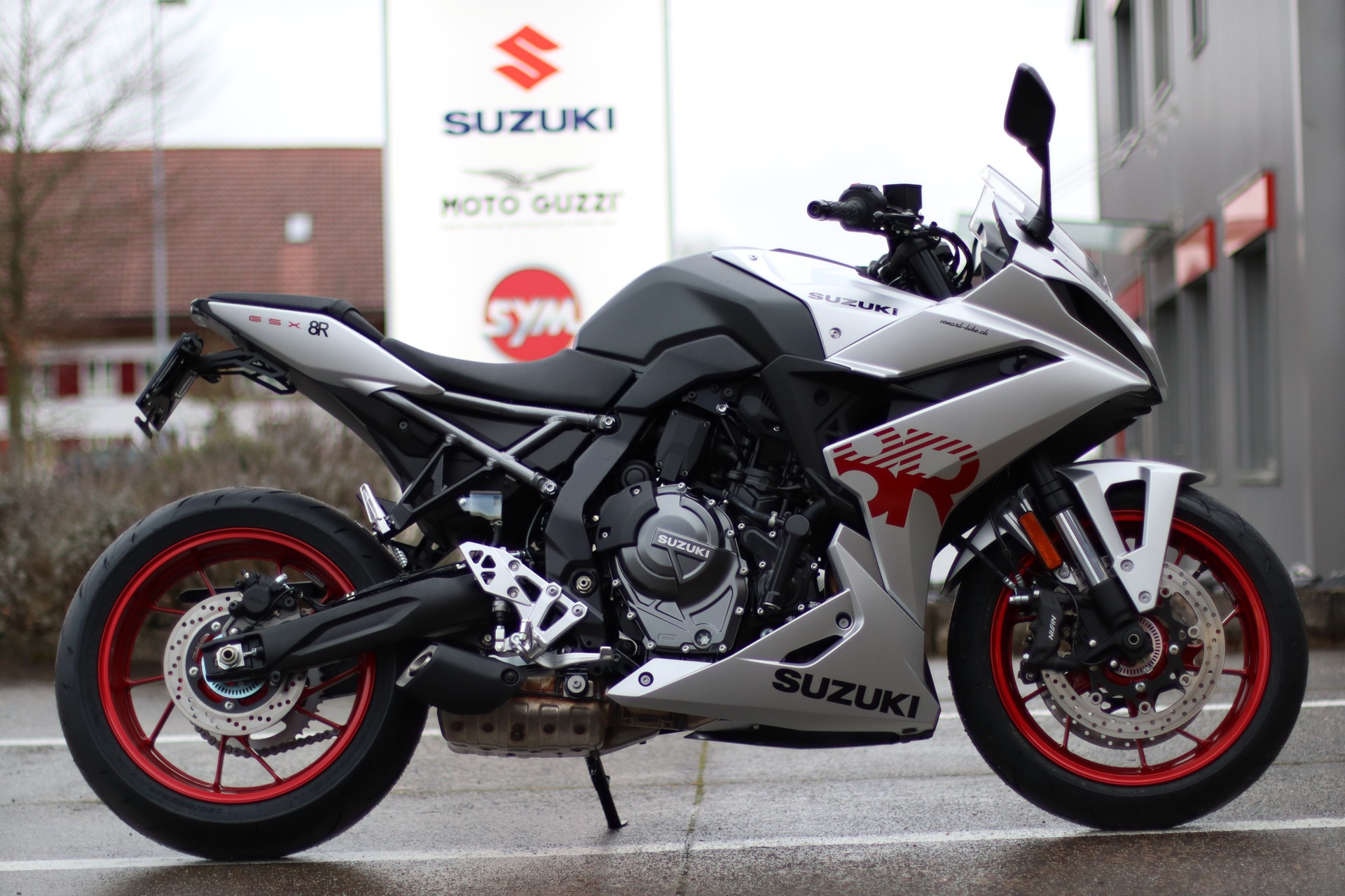 SUZUKI GSX-R 8-image-0