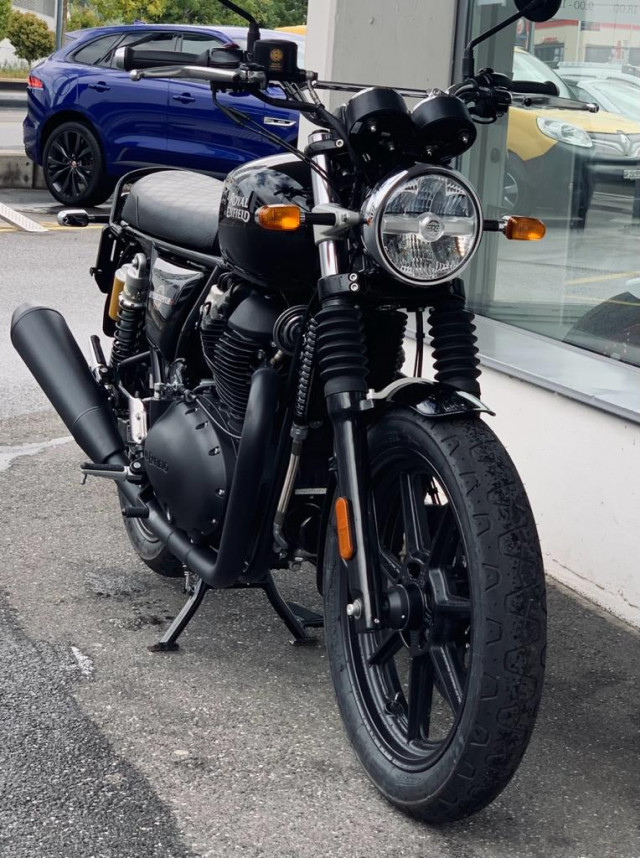 ROYAL ENFIELD Interceptor 650 Custom Black Ray