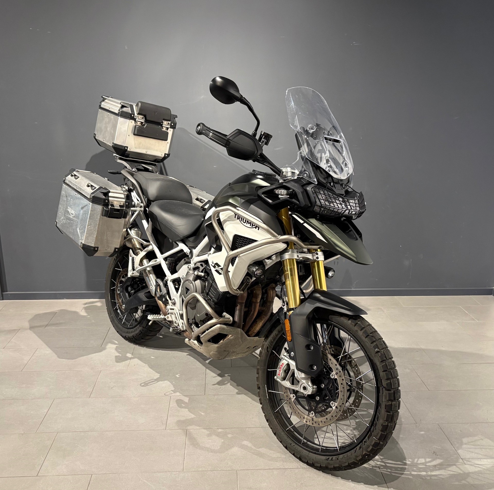TRIUMPH Tiger 1200 Rally Pro-showroom-element-1