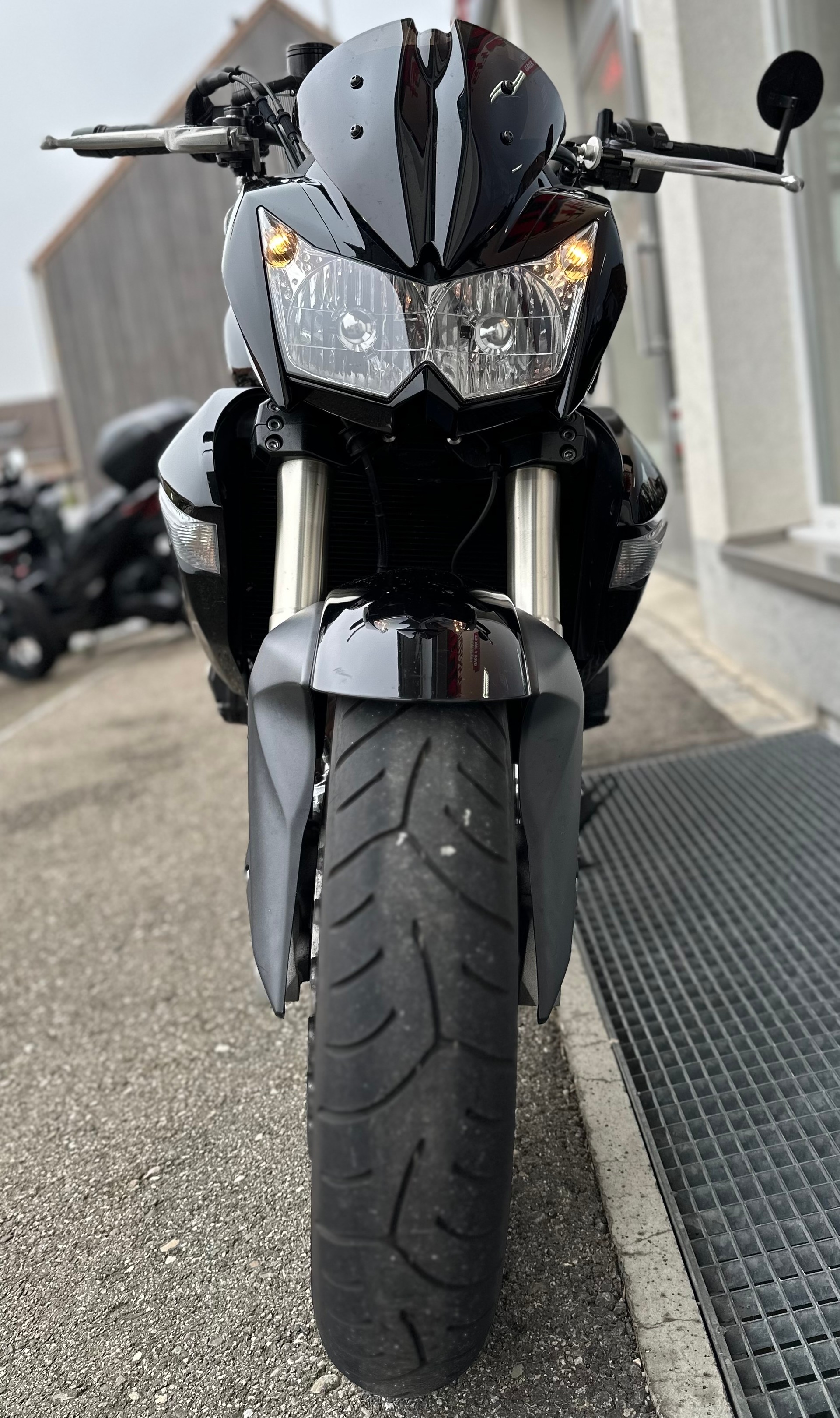 KAWASAKI Z 1000 ABS-showroom-element-1