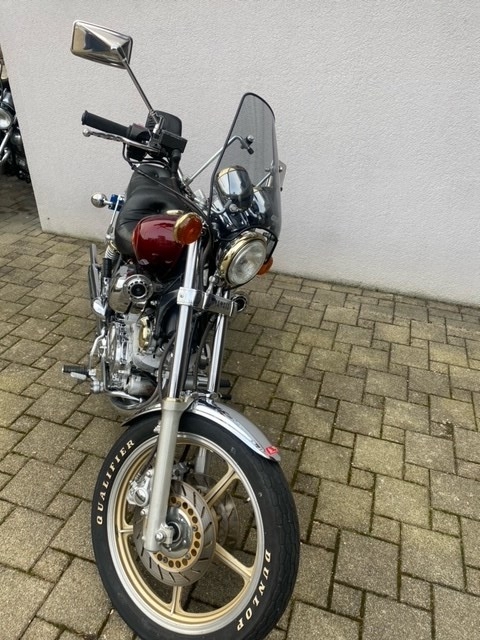 YAMAHA XV 1000 Virago-image-5