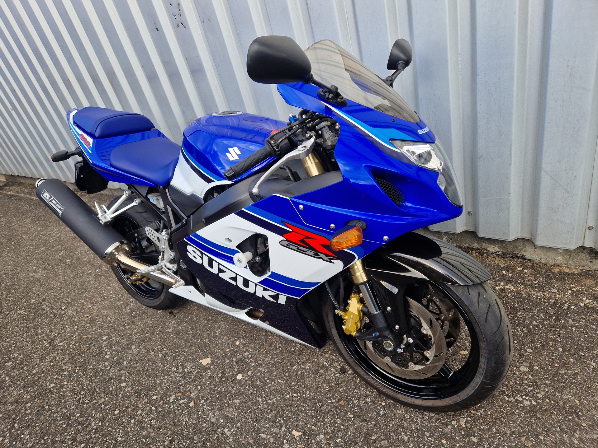SUZUKI GSX-R 600 Anniversary K5-showroom-element-1