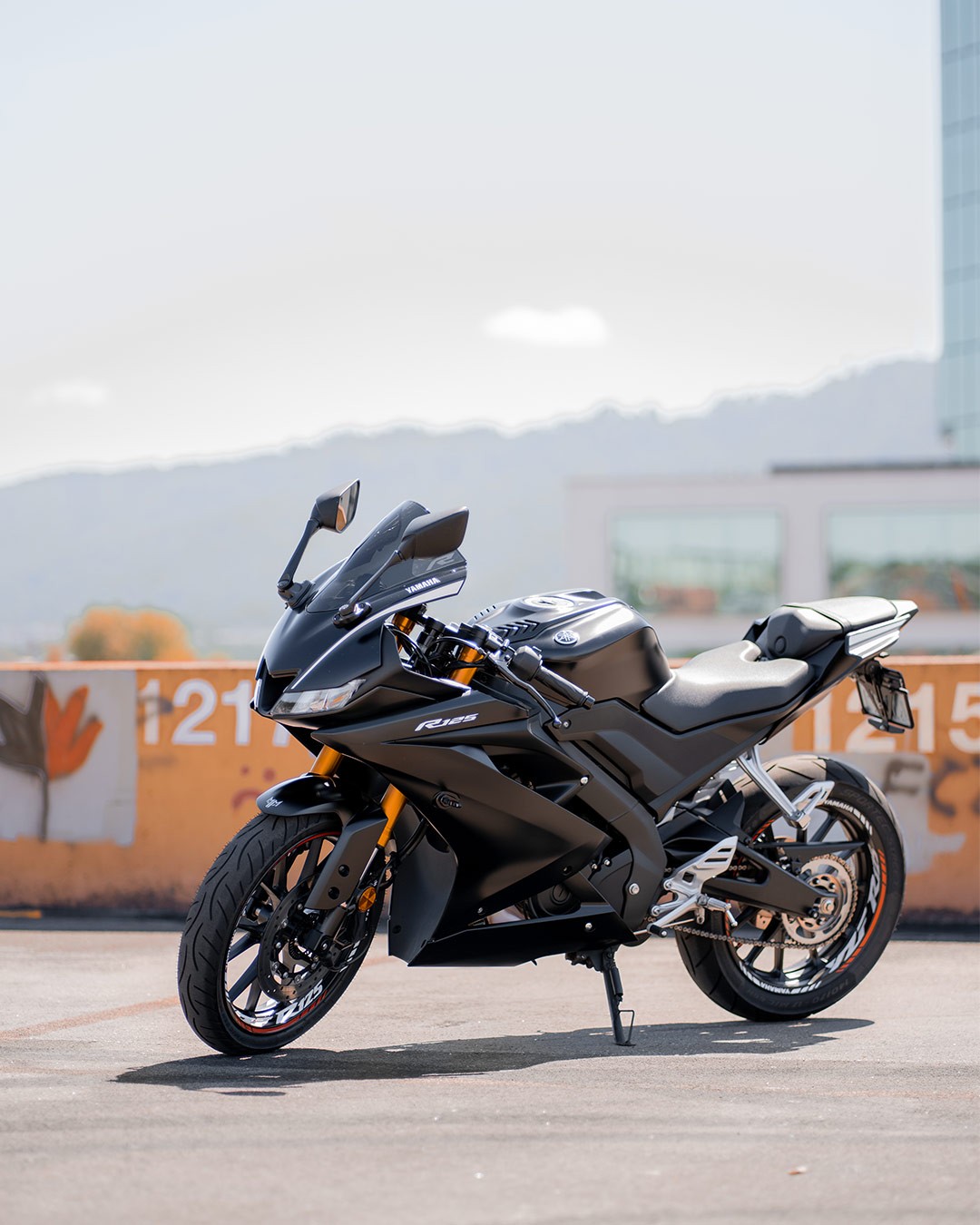 YAMAHA YZF R125-image-0