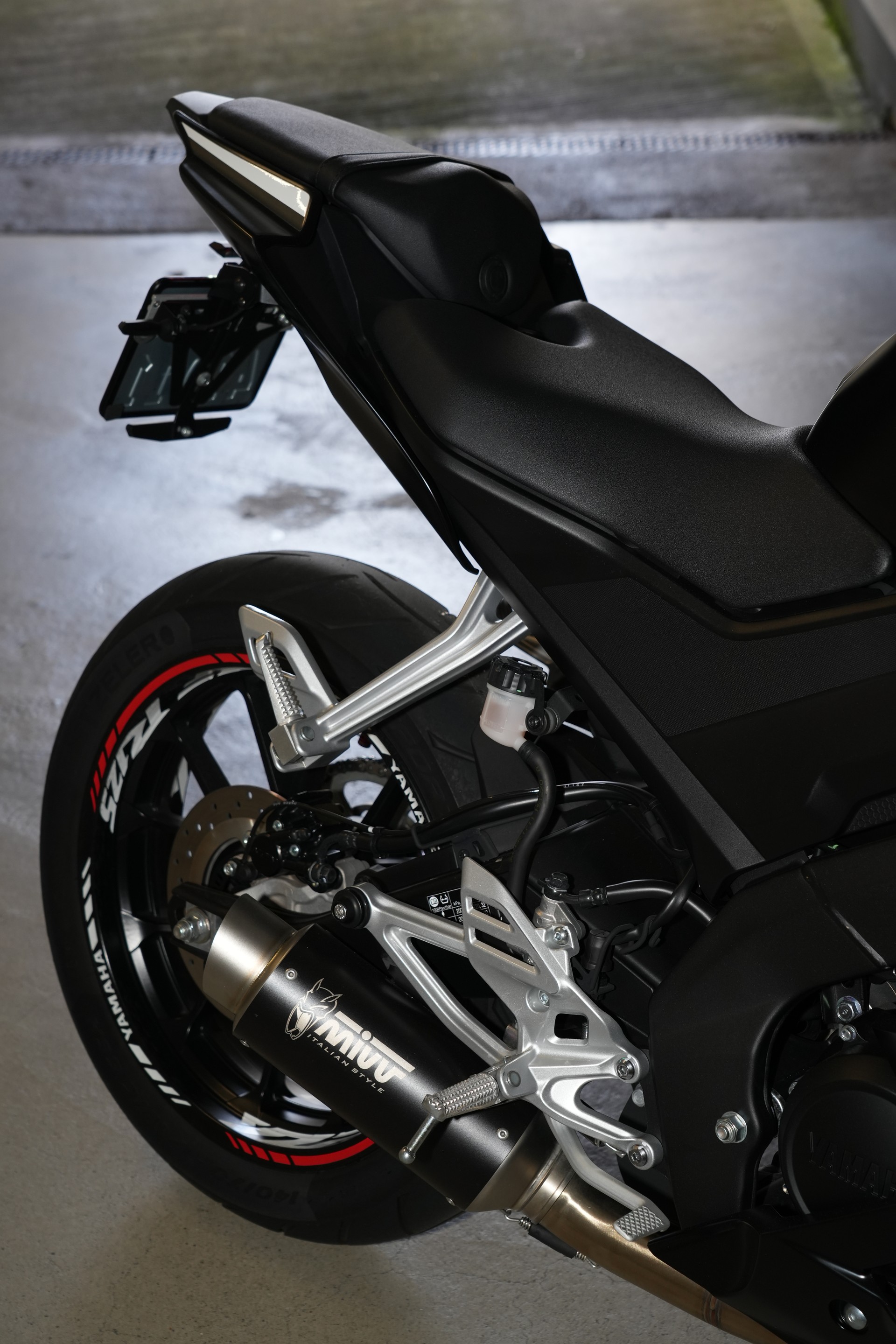 YAMAHA YZF R125-image-5