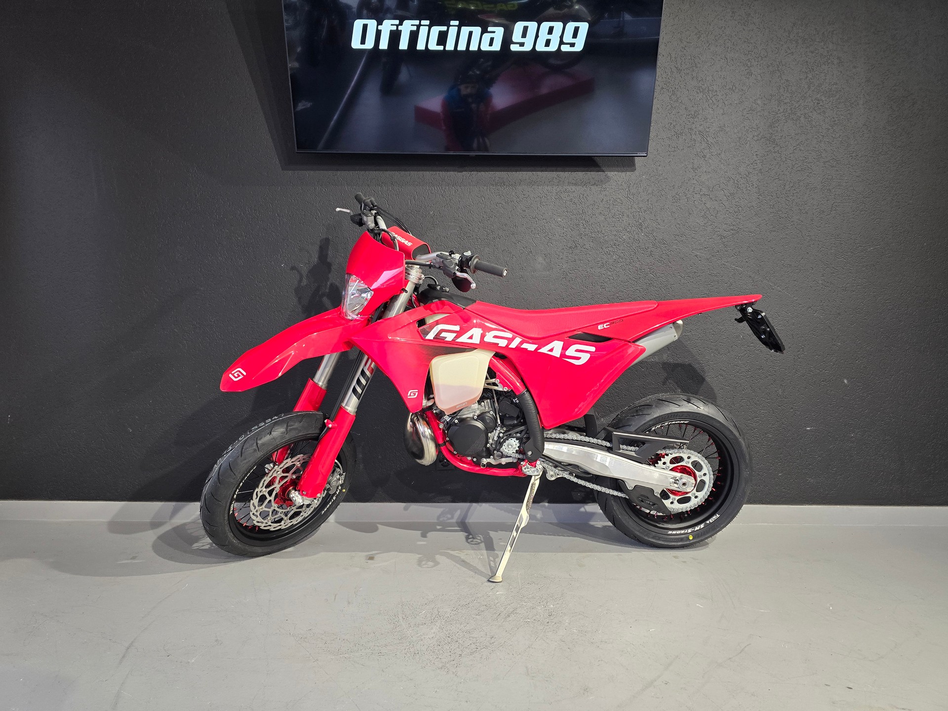 GASGAS EC 300-showroom-element-1