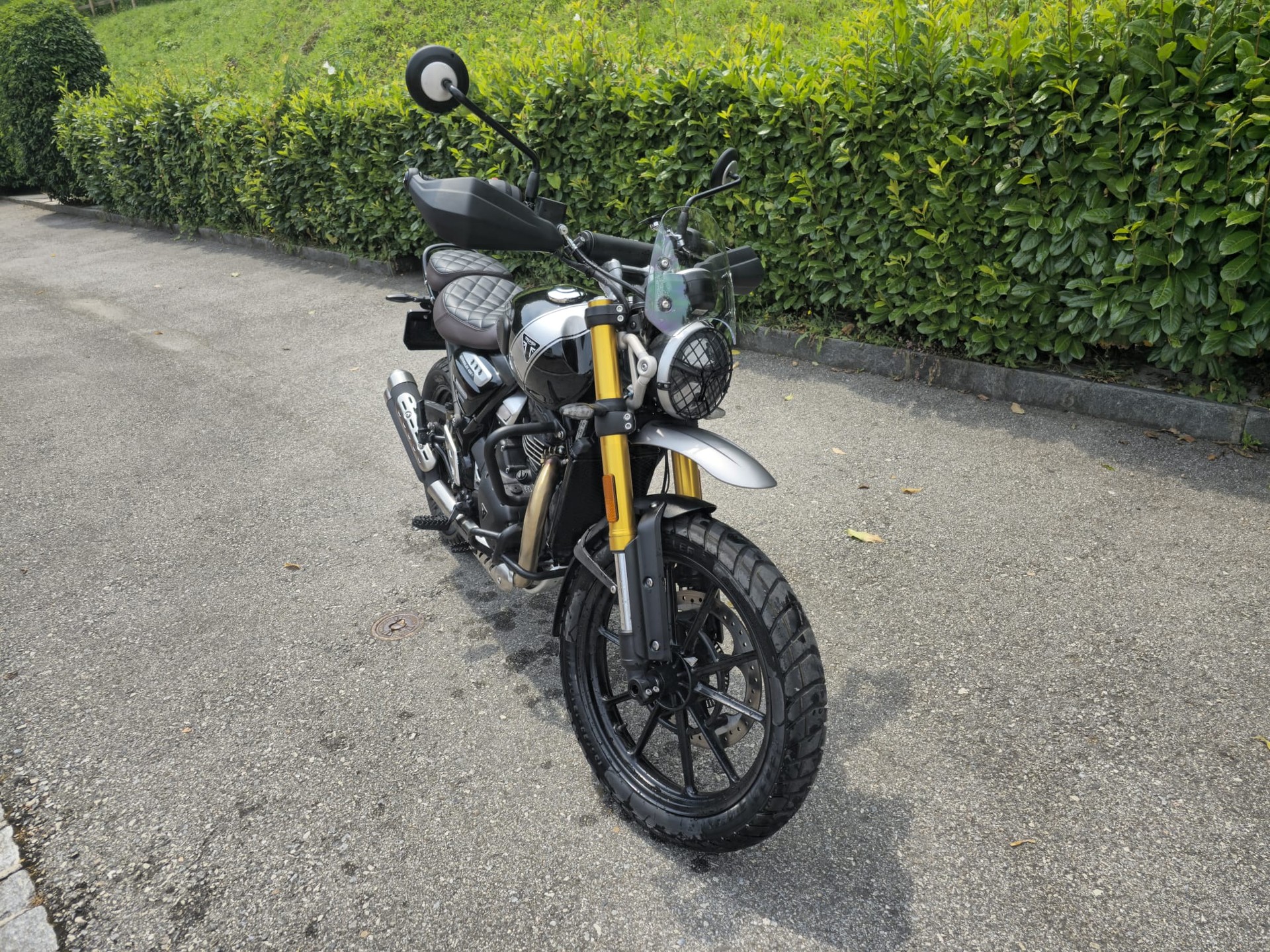 TRIUMPH Scrambler 400 X