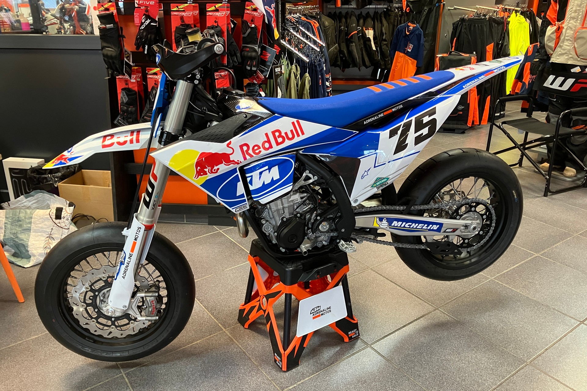 KTM 450 SMR 2025-showroom-element-1