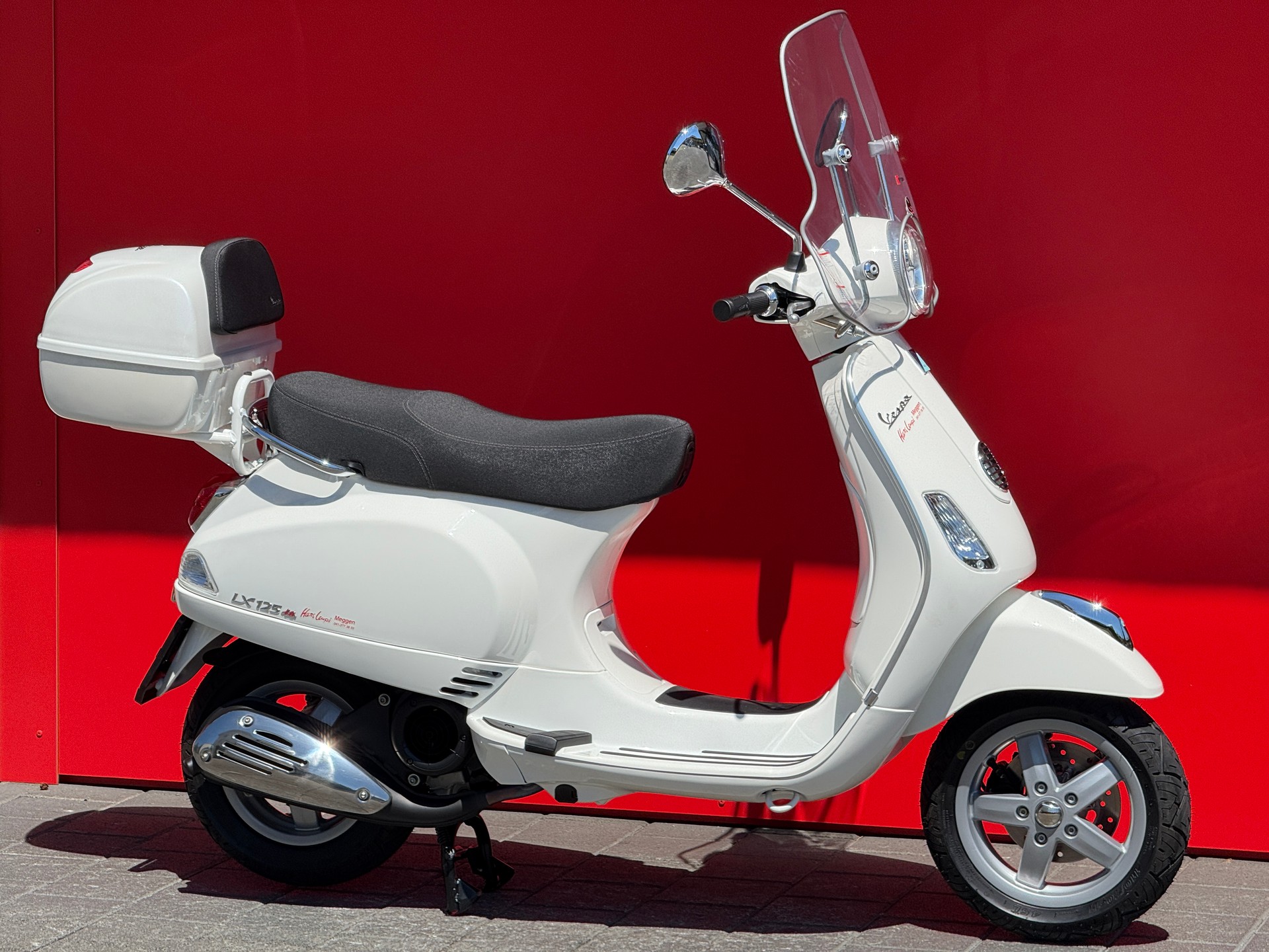 PIAGGIO Vespa LX125-image-2