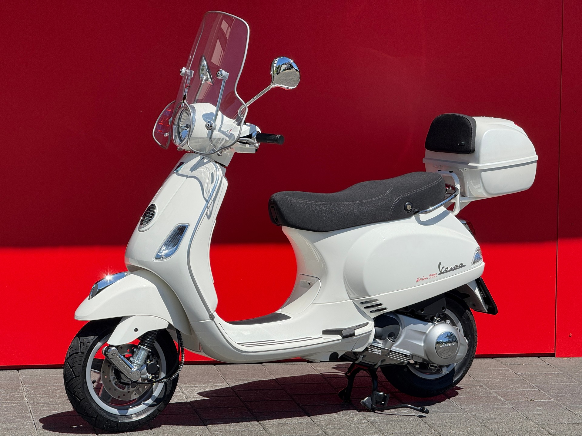 PIAGGIO Vespa LX125-image-4