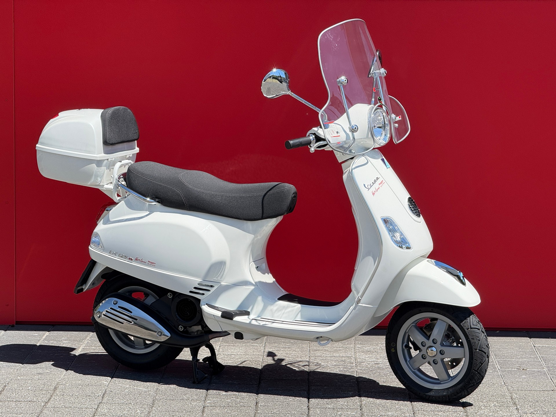 PIAGGIO Vespa LX125-image-1
