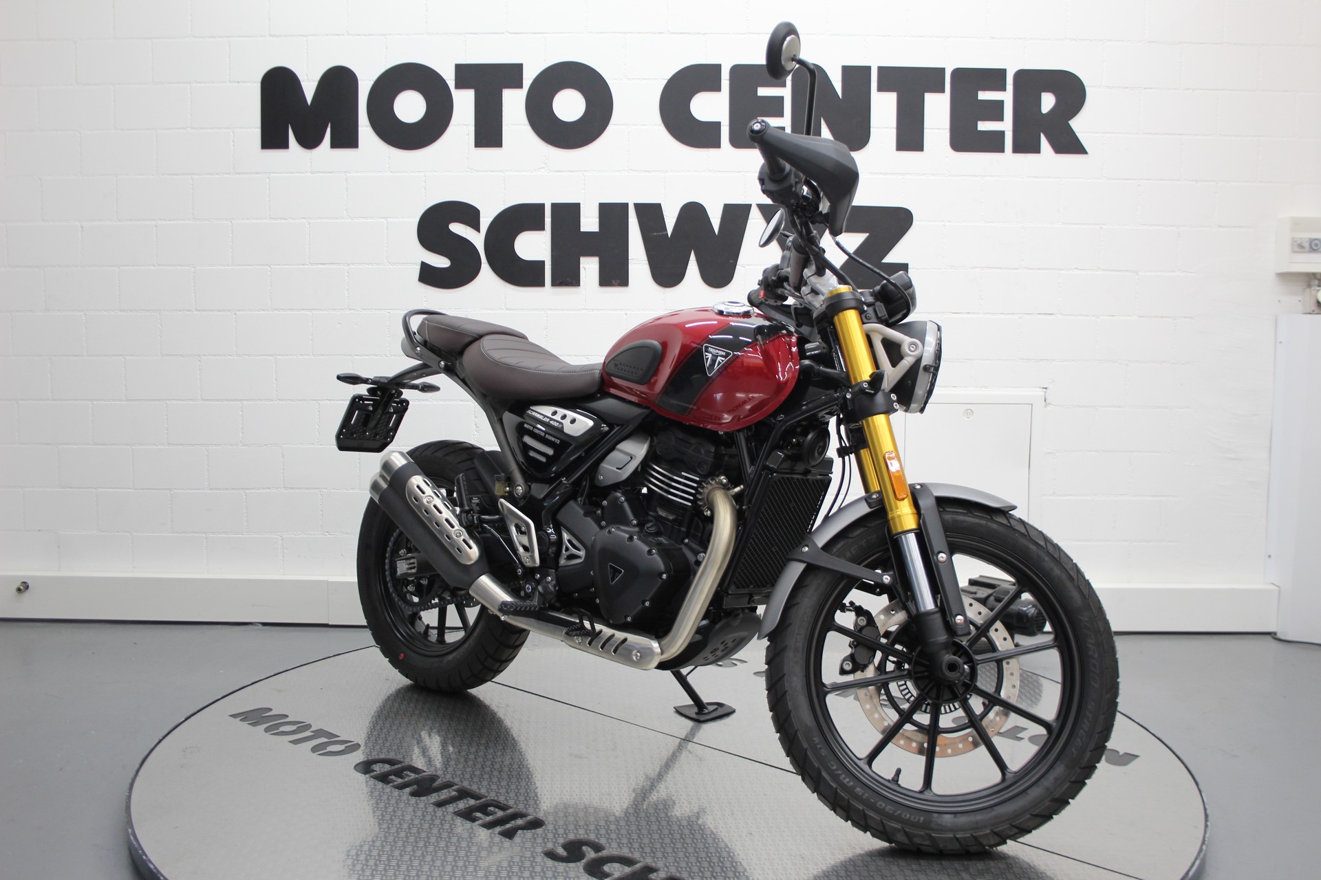 TRIUMPH Scrambler 400  X-showroom-element-1
