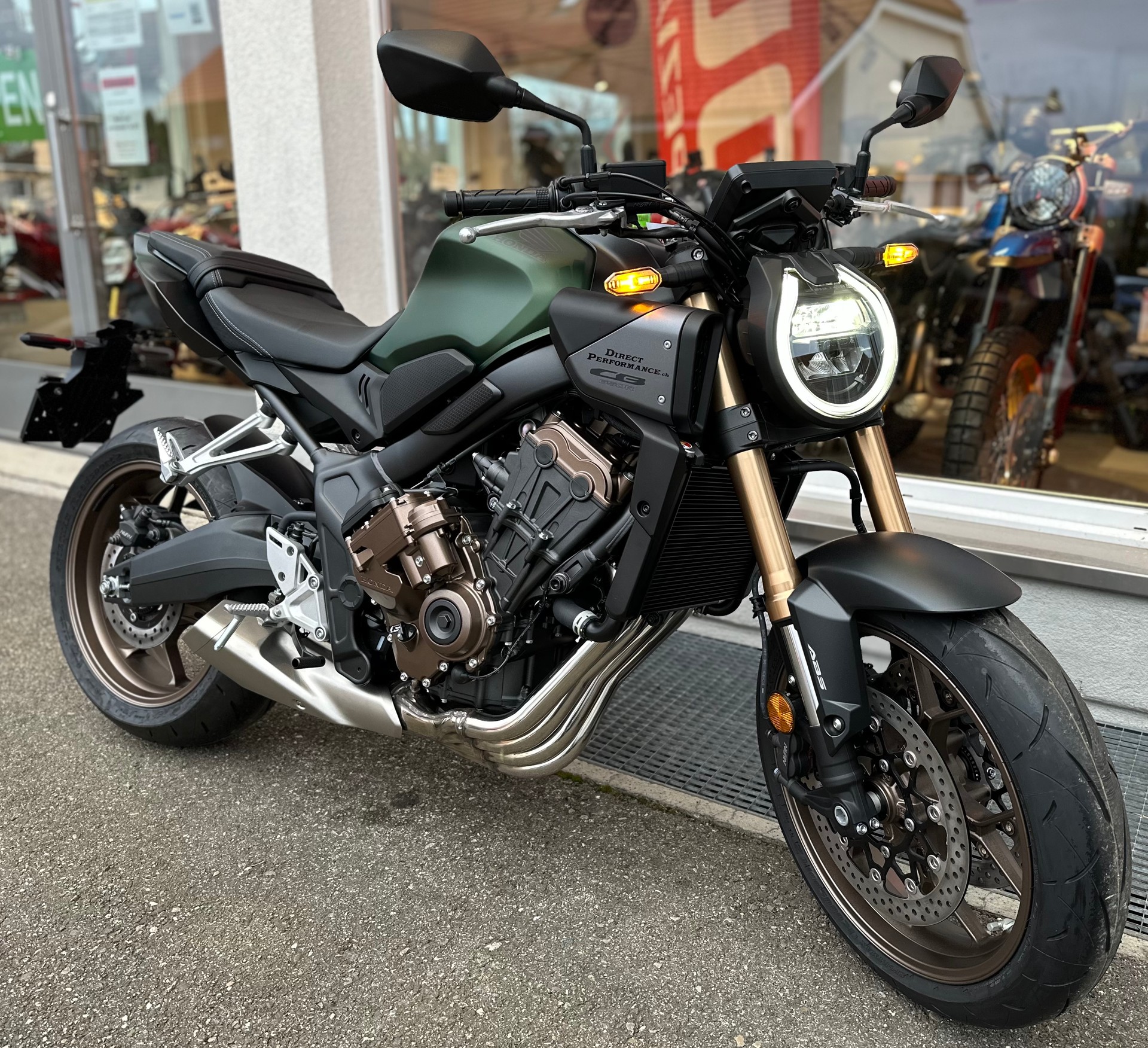 HONDA CB 650 R E-Clutch-showroom-element-2