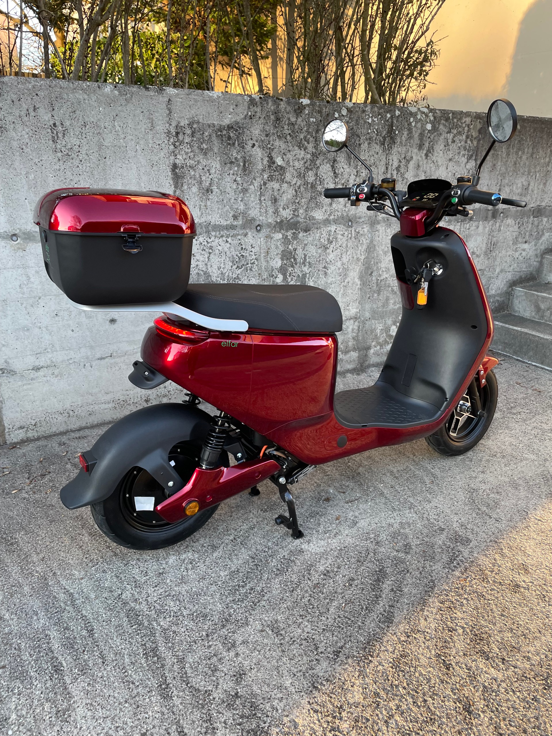 E-SCOOTER E-Mofa Long Range-image-9