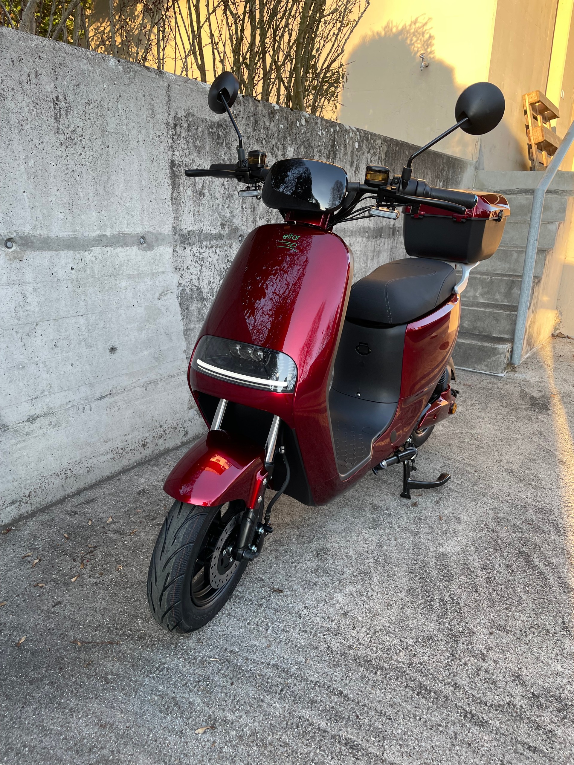 E-SCOOTER E-Mofa Long Range-showroom-element-2