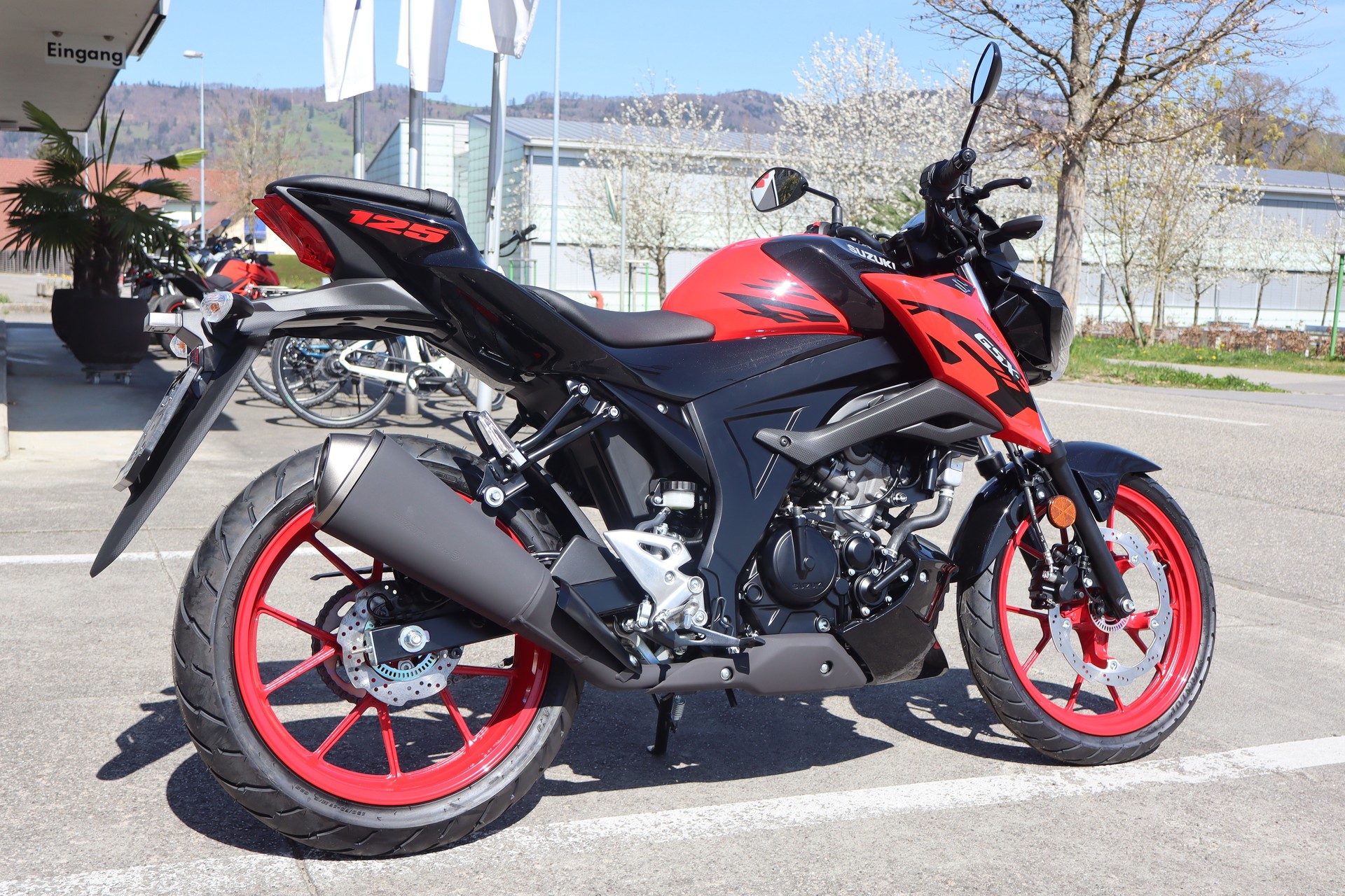 SUZUKI GSX-S 125 ABS-showroom-element-2