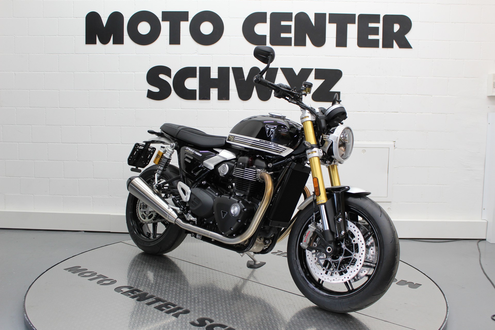 TRIUMPH Speed Twin 1200 RS-showroom-element-1