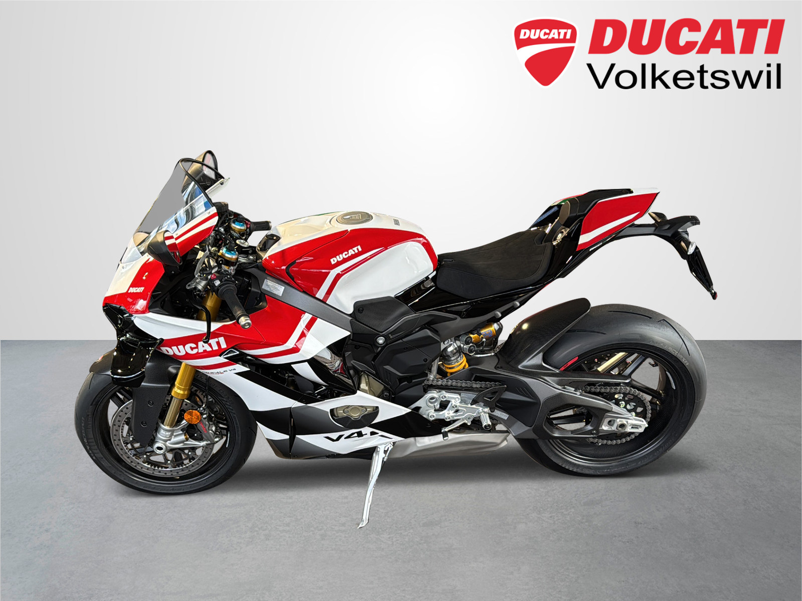 DUCATI Tricolore-showroom-element-2