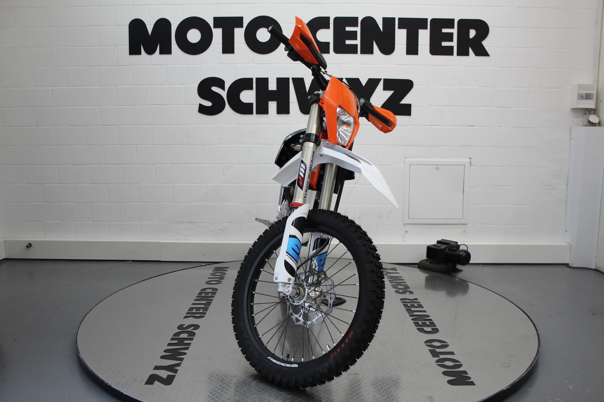 KTM Freeride E-XC-showroom-element-2