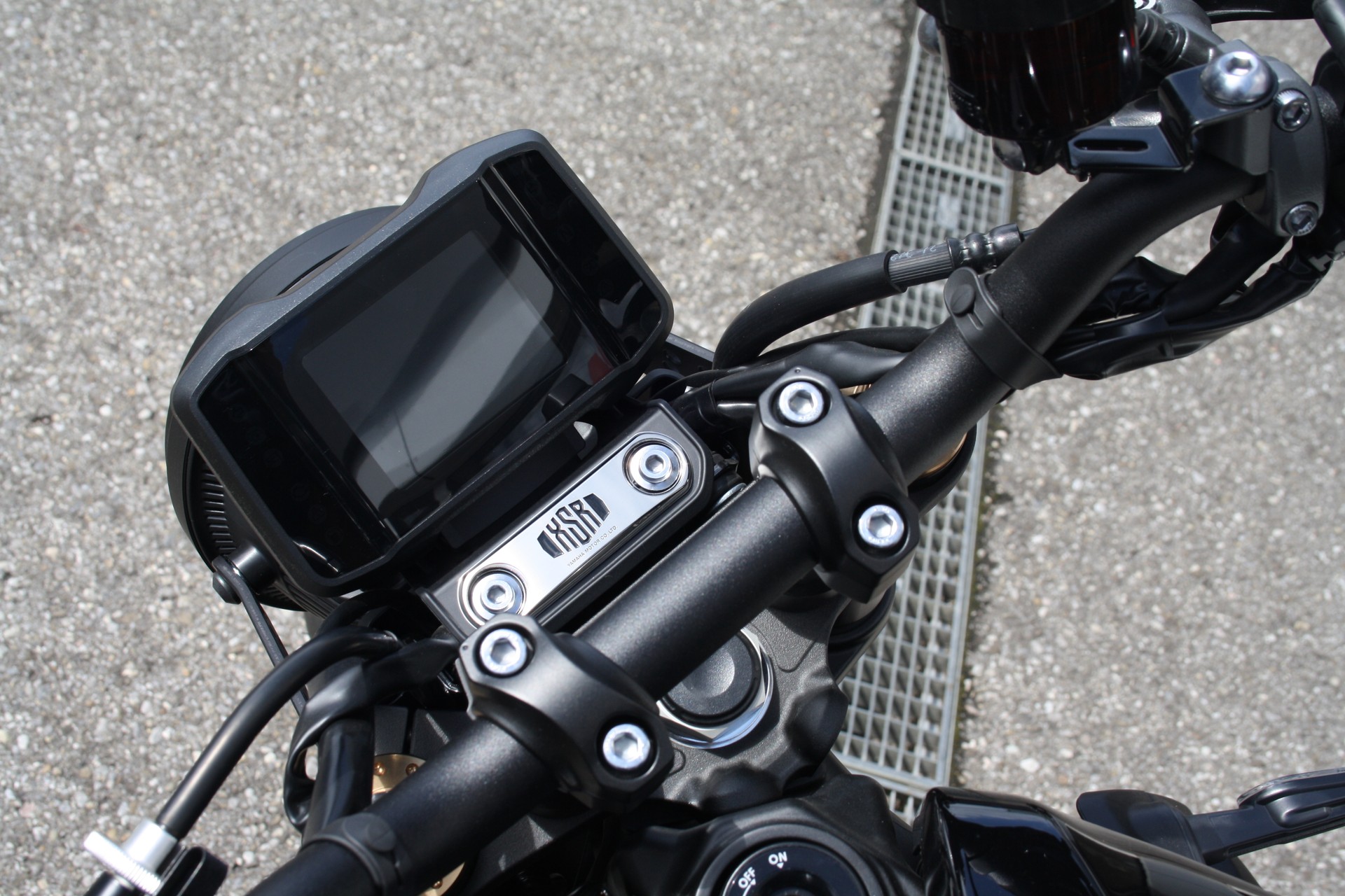 YAMAHA XSR 900 - DEPOT-VENTE-image-7