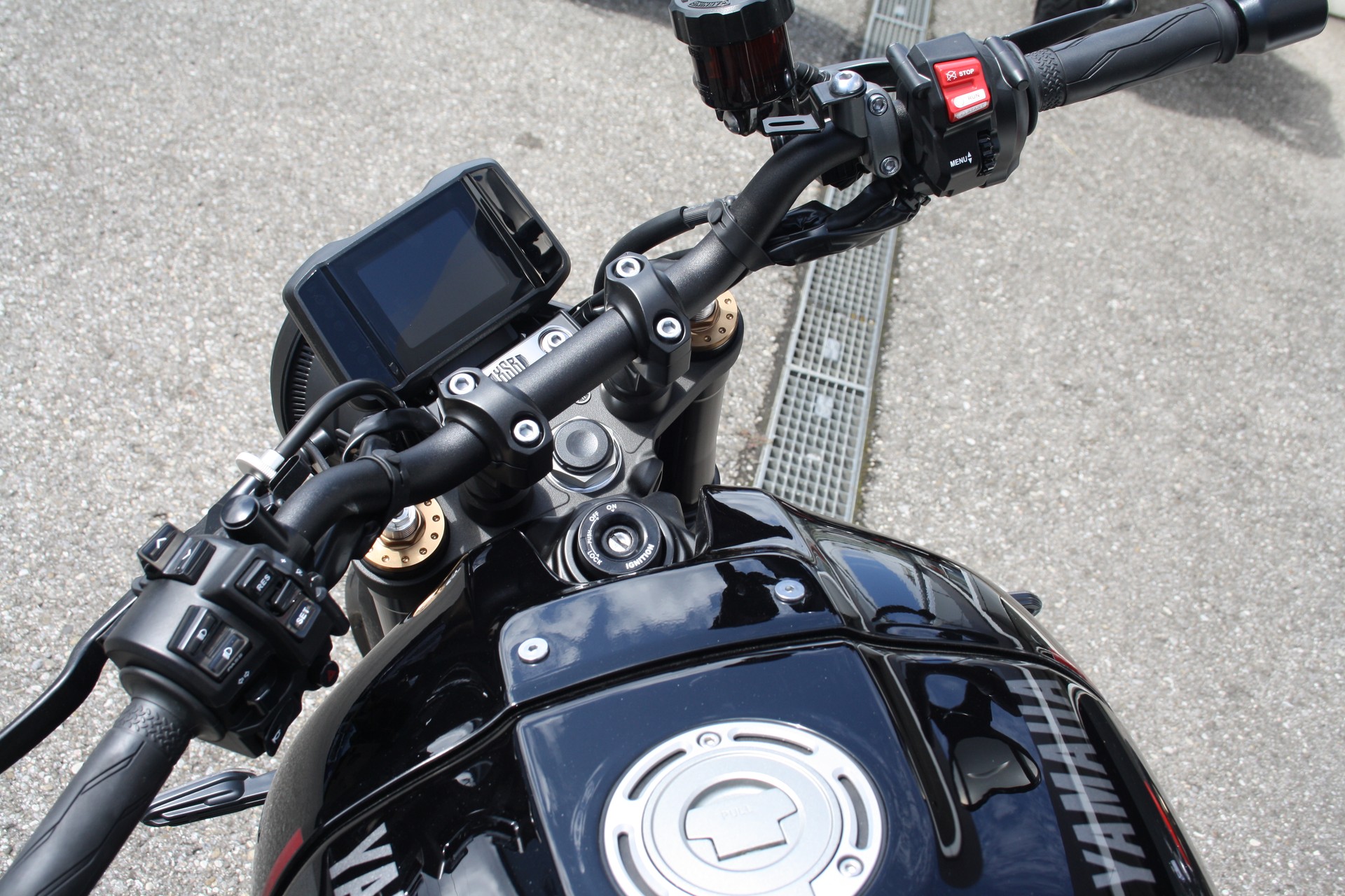 YAMAHA XSR 900 - DEPOT-VENTE-image-6