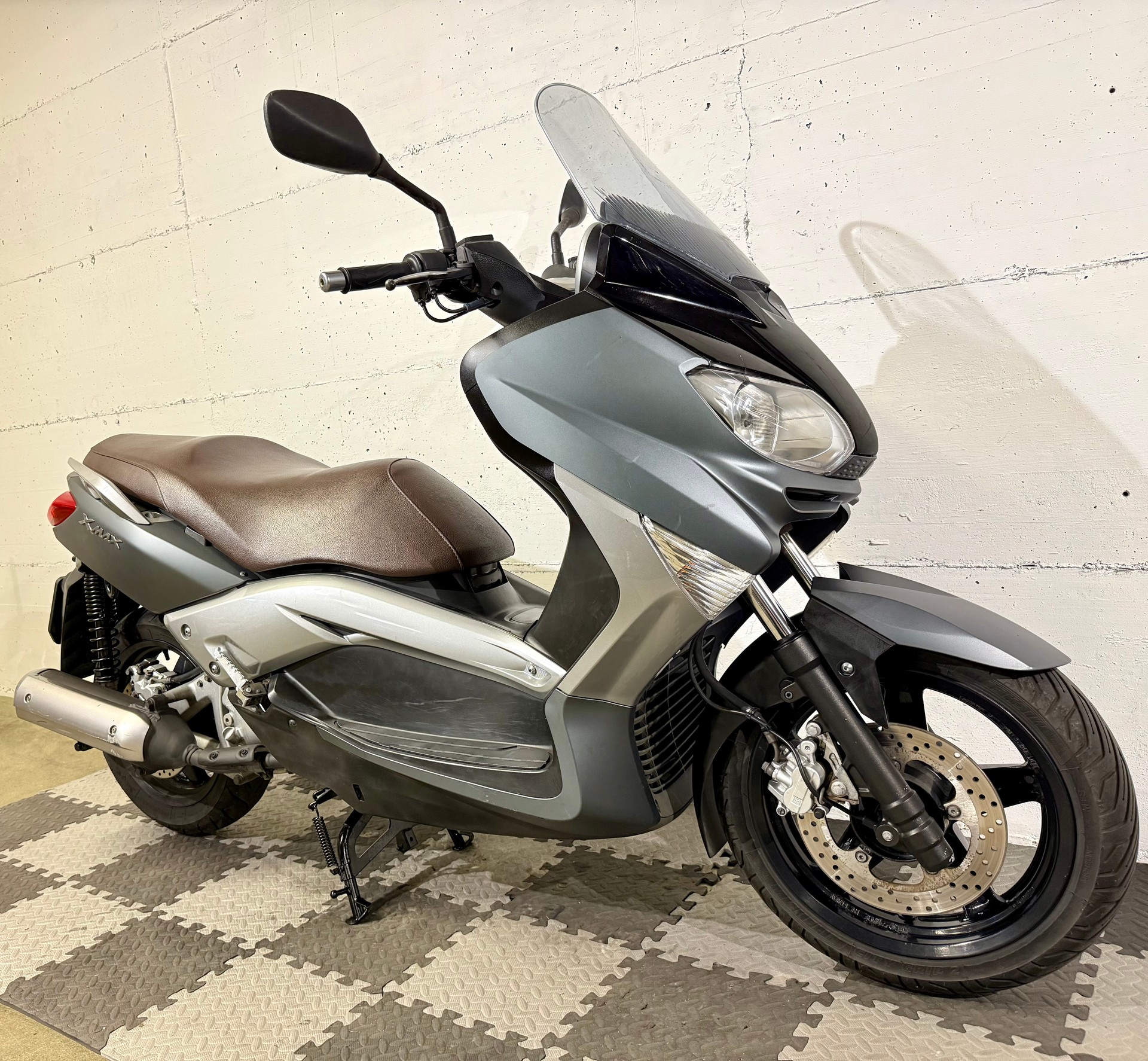 YAMAHA X-MaxYP 250 R-showroom-element-2