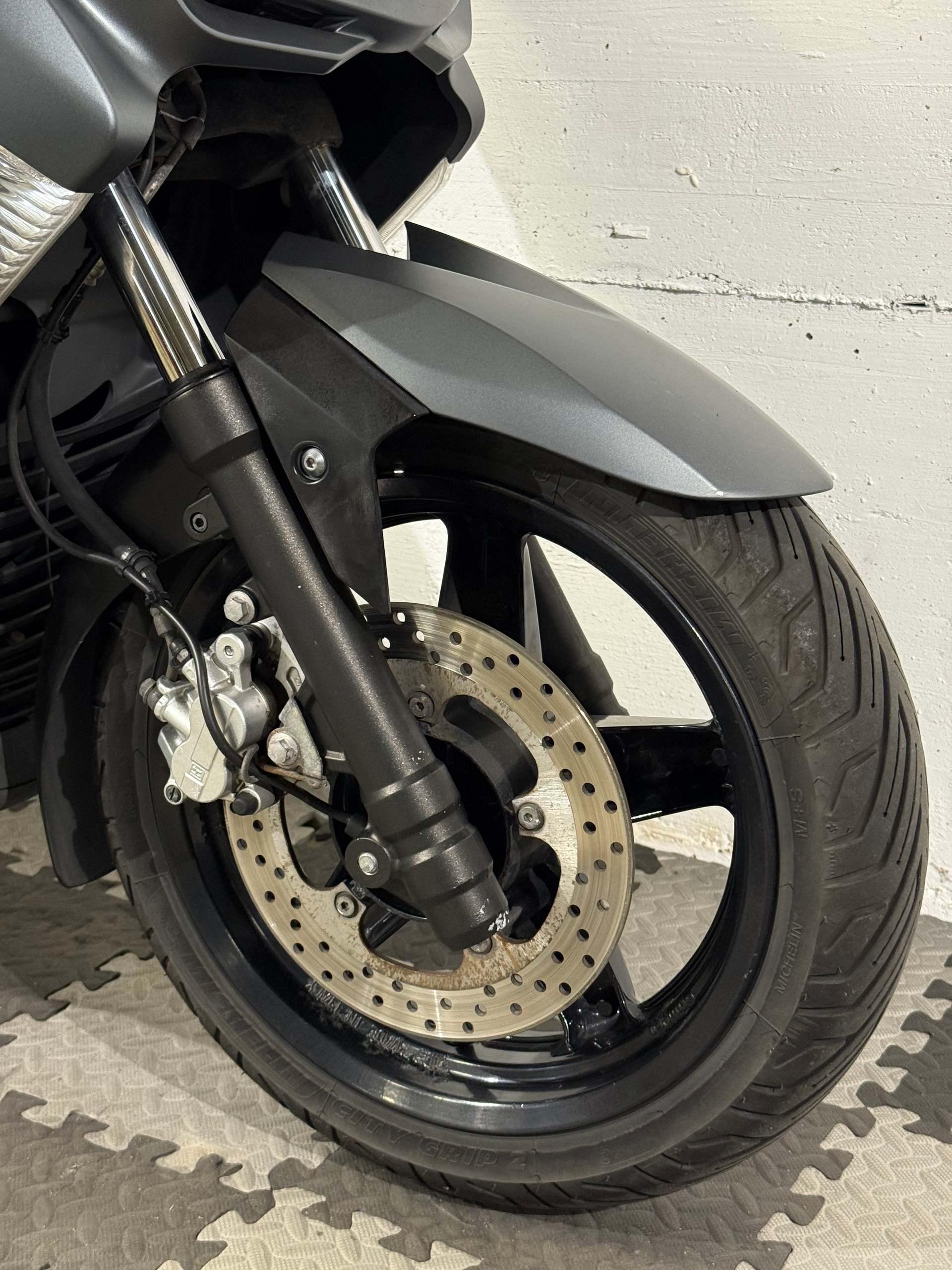 YAMAHA X-MaxYP 250 R-showroom-element-1