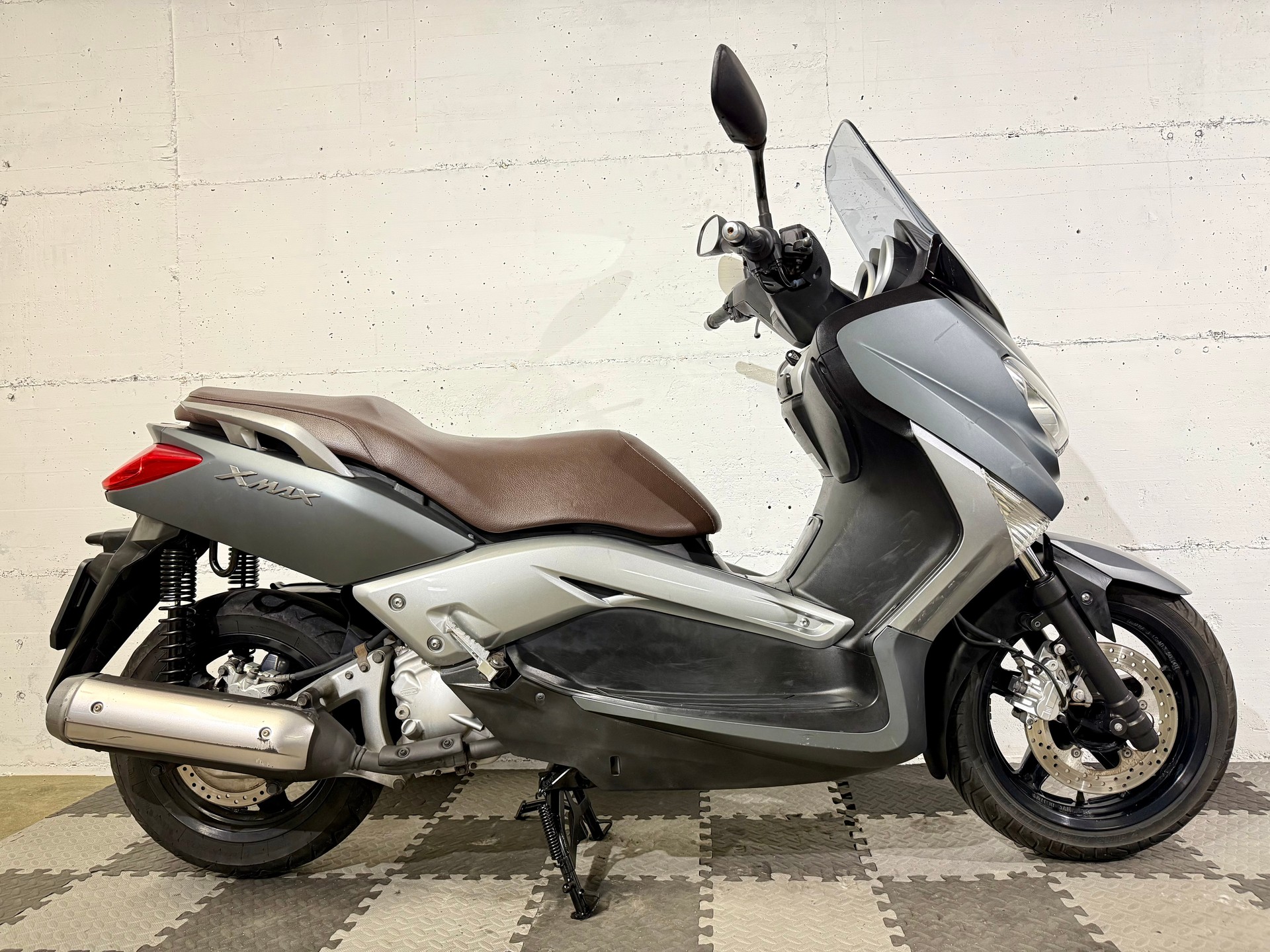 YAMAHA X-MaxYP 250 R-showroom-element-3