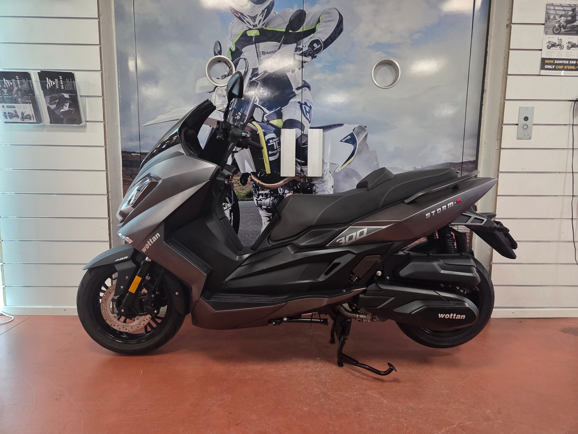 WOTTAN STORM 300