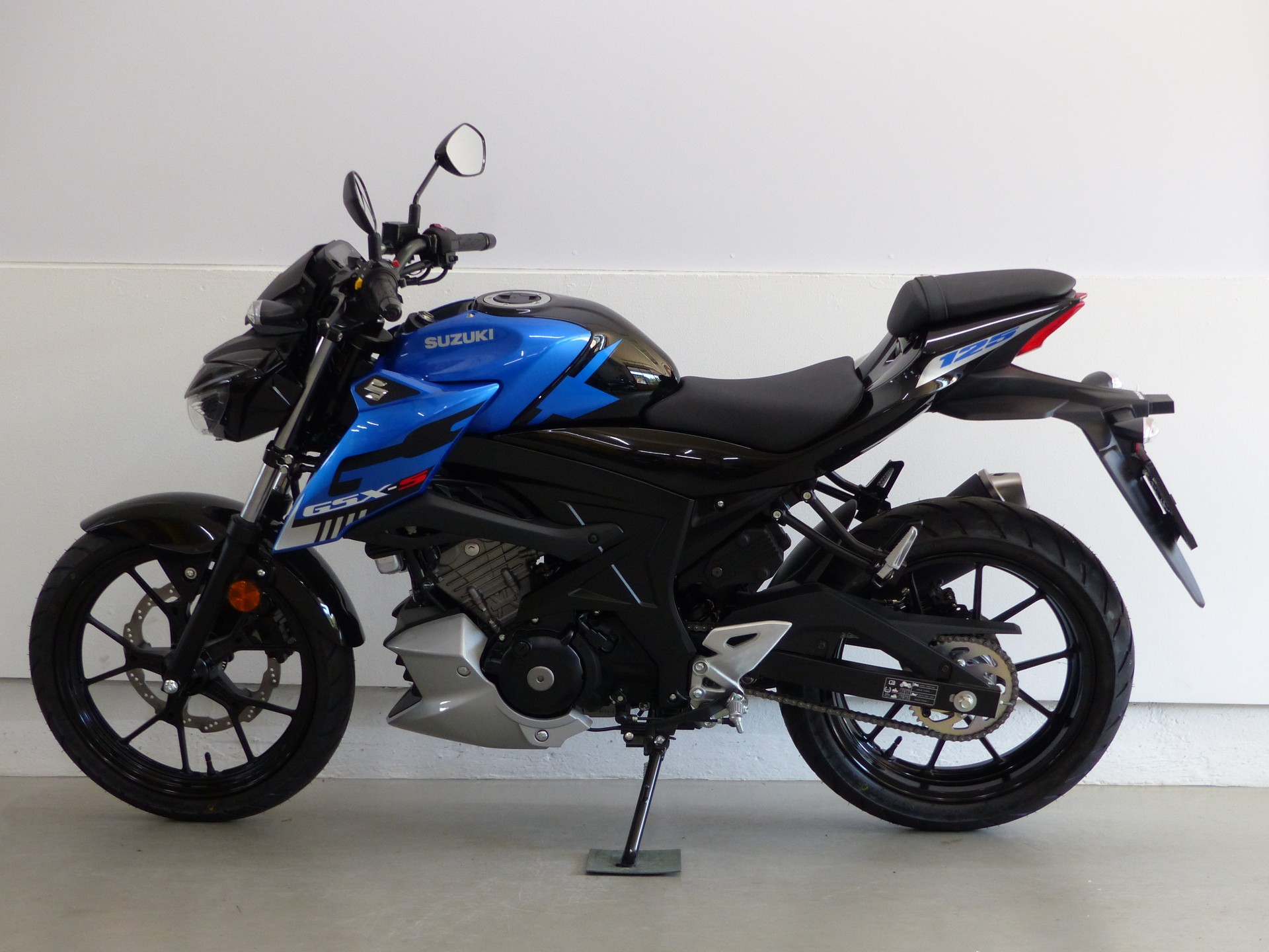 SUZUKI GSX-S 125 ABS-image-2
