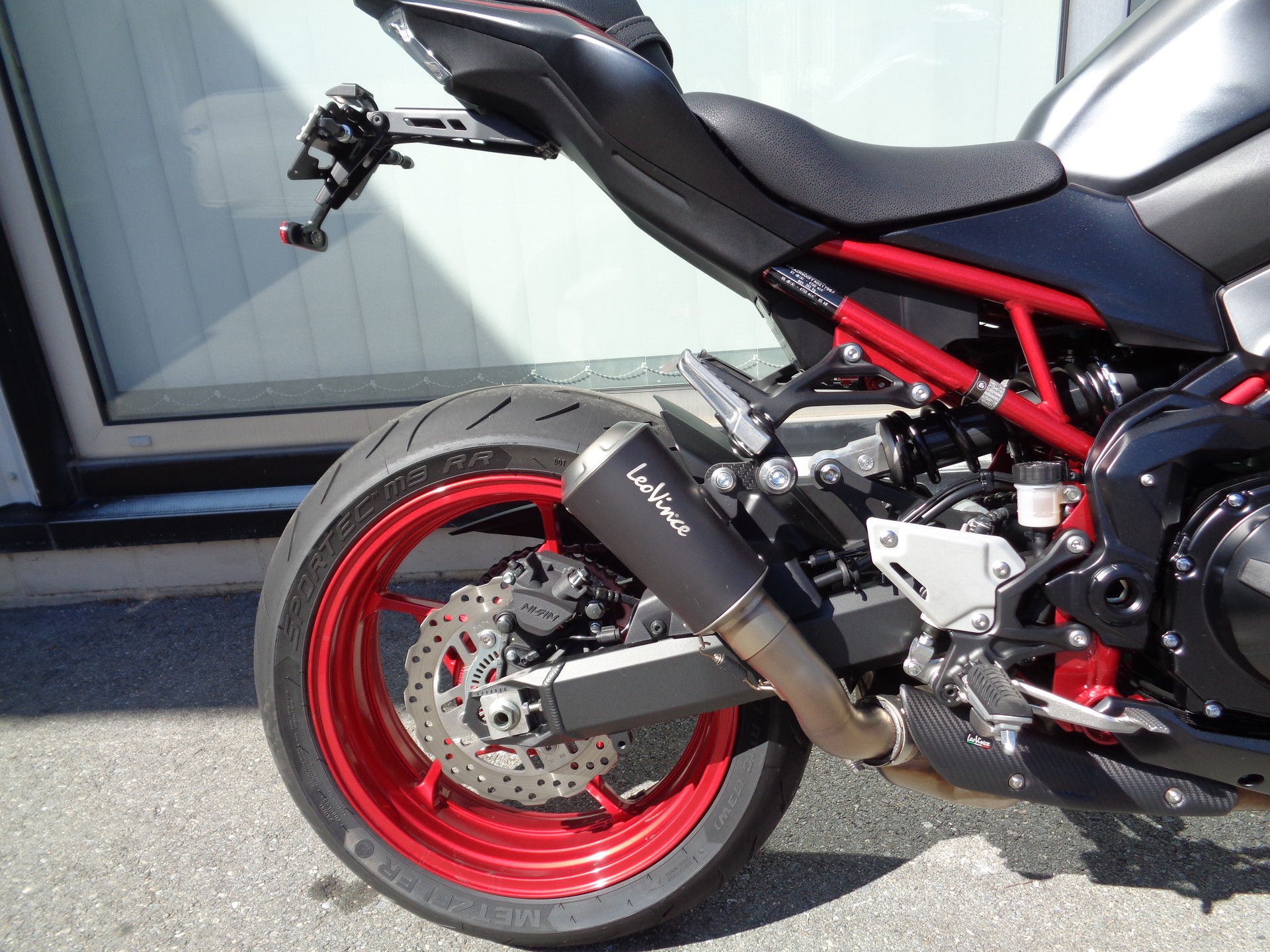KAWASAKI Z 900-showroom-element-3