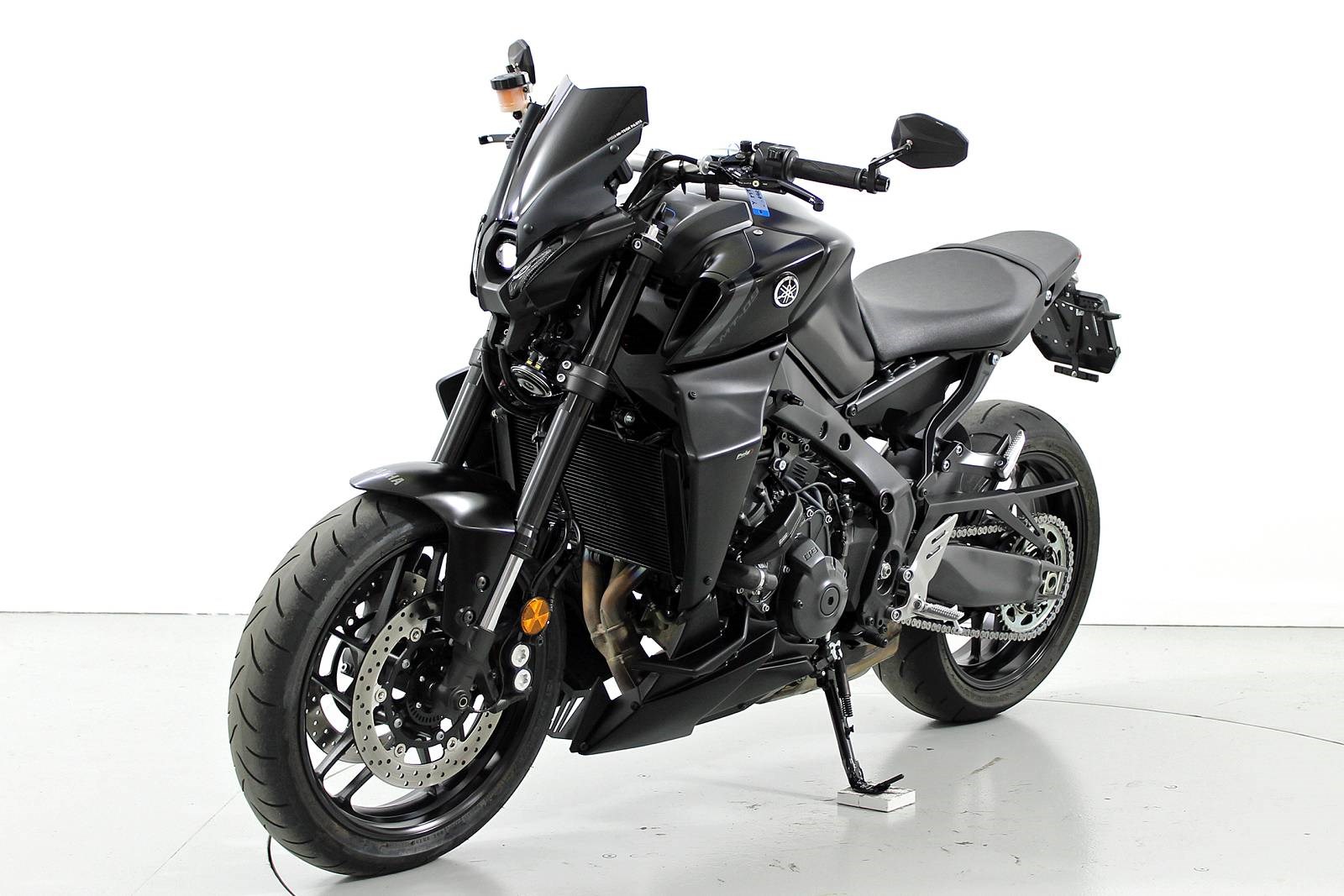 YAMAHA MT-09 ABS-showroom-element-2