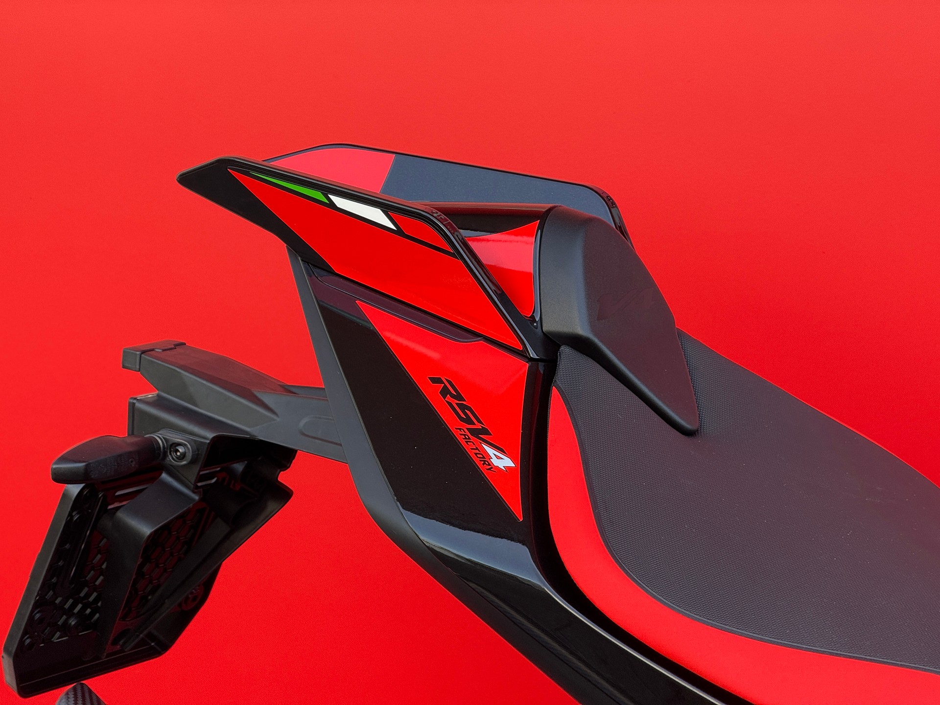 APRILIA RSV4 1100 E5+ Factory-image-10