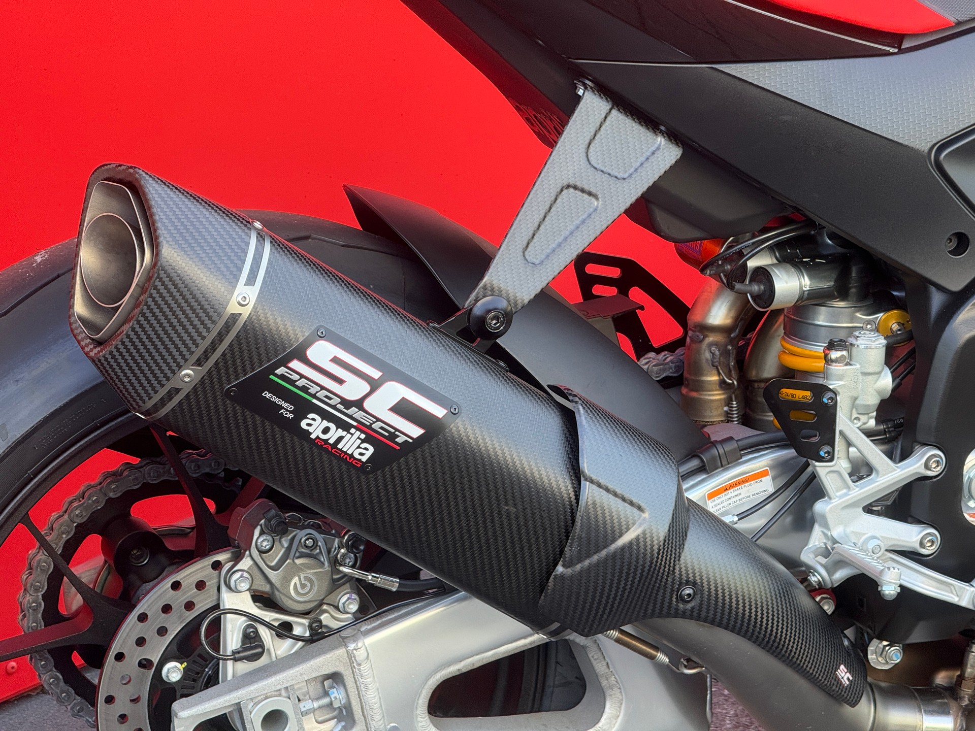 APRILIA RSV4 1100 E5+ Factory-showroom-element-1