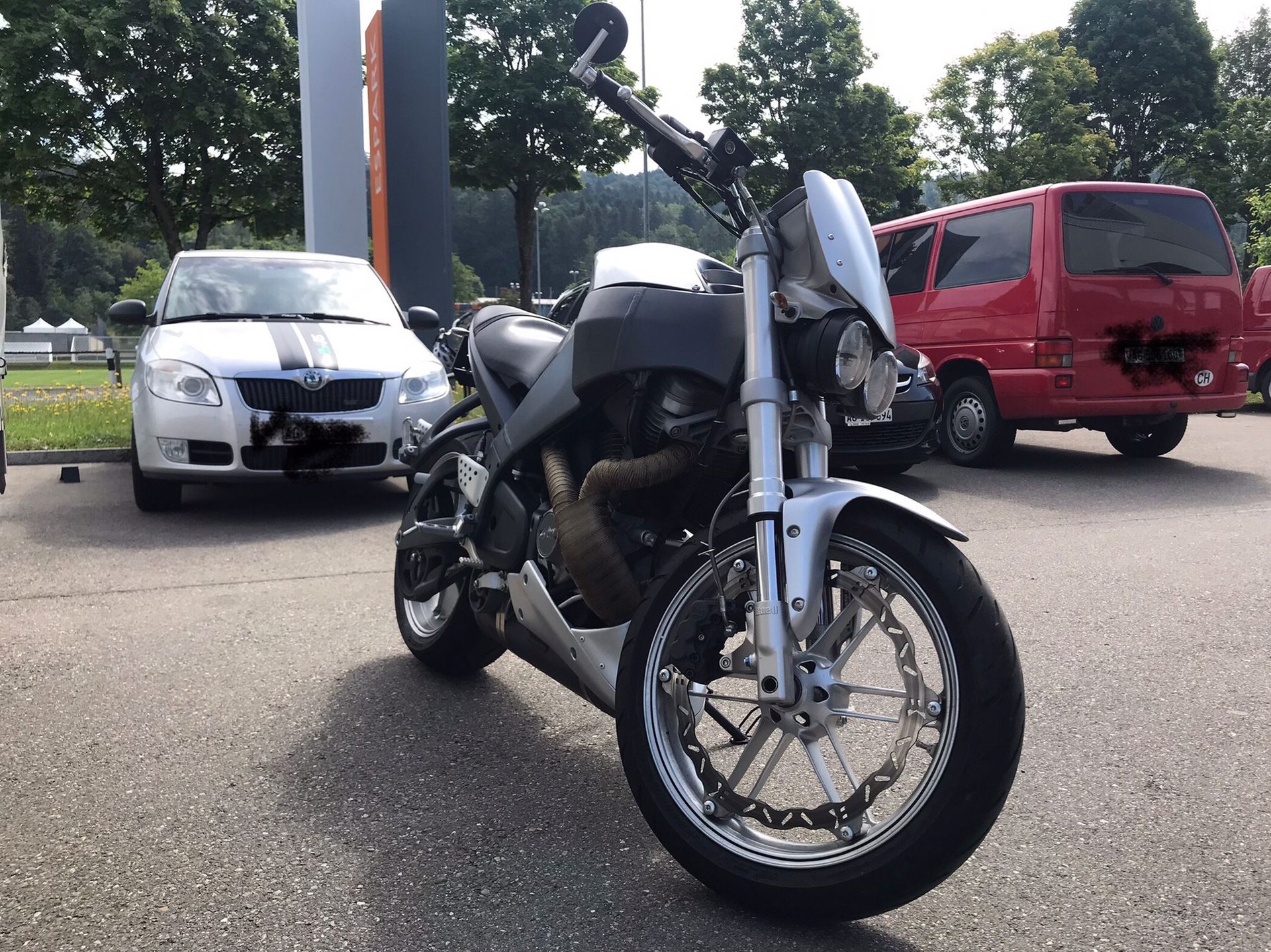 BUELL XB12S Lightning-showroom-element-1