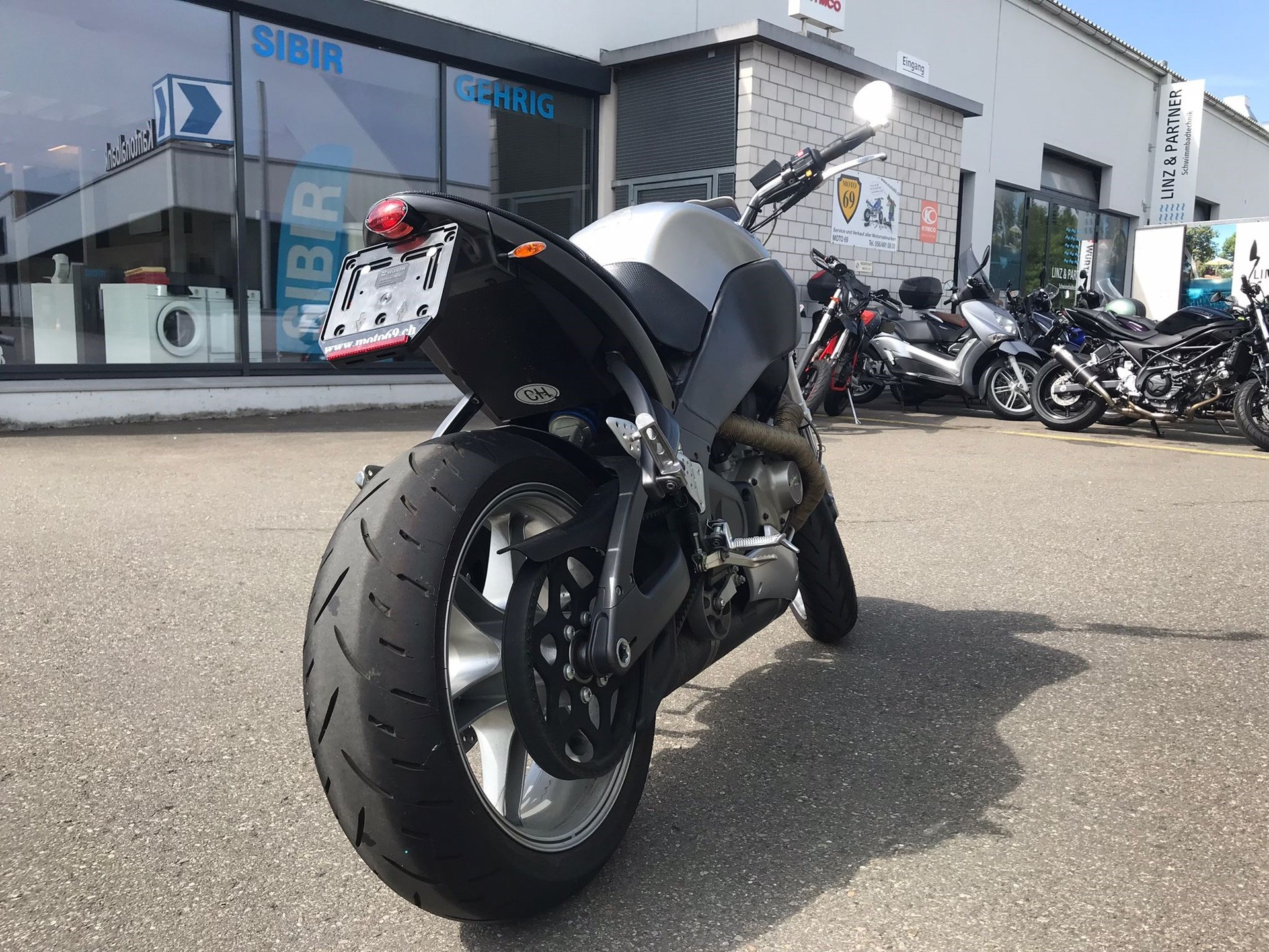 BUELL XB12S Lightning-showroom-element-3