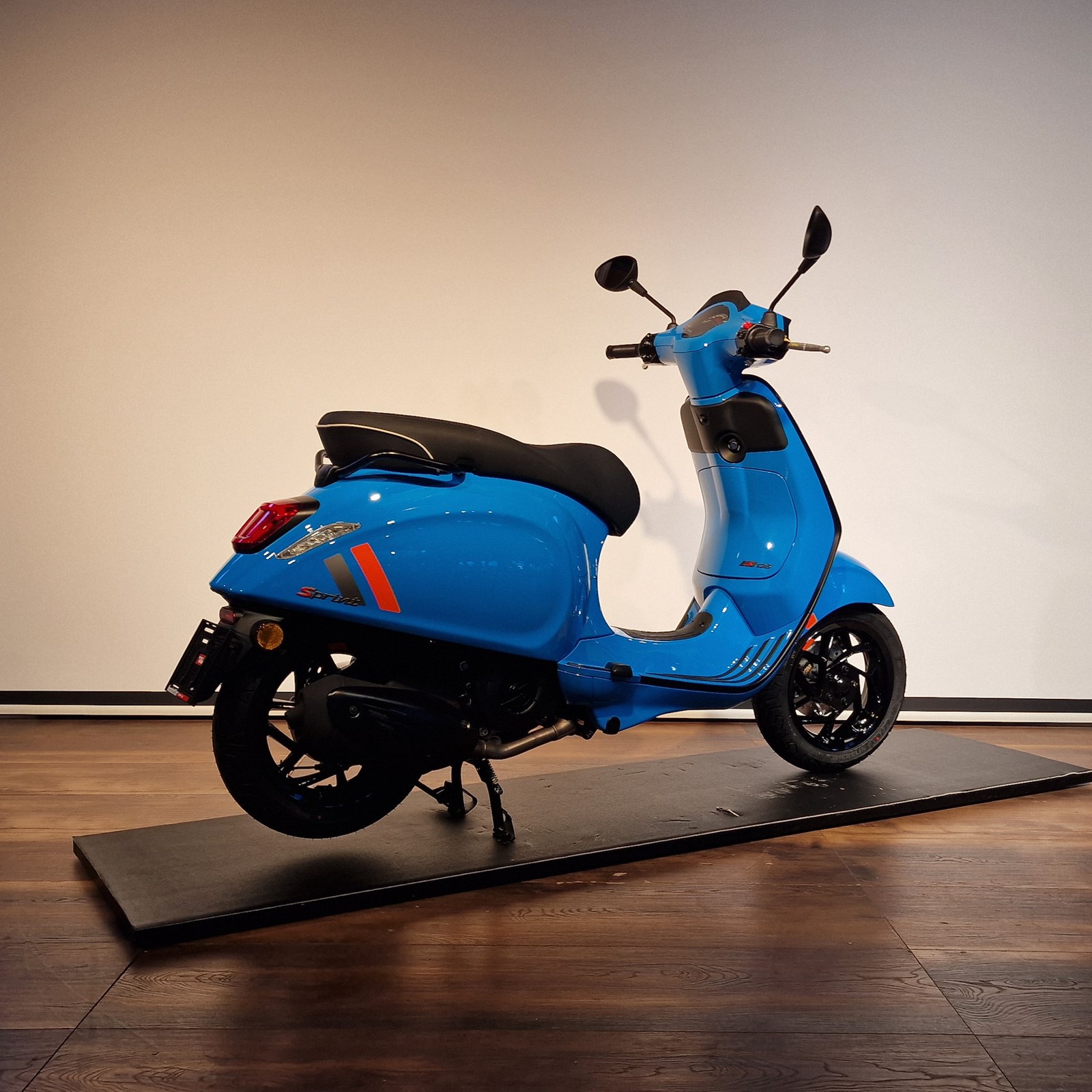 PIAGGIO Vespa 125 Sprint Sport-showroom-element-2