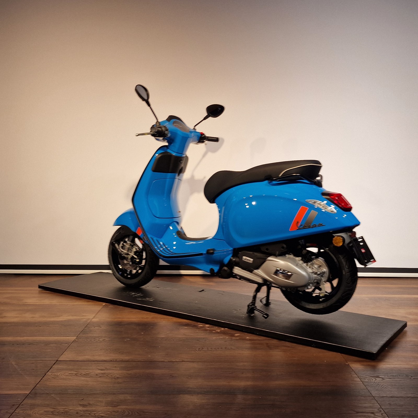 PIAGGIO Vespa 125 Sprint Sport-showroom-element-3