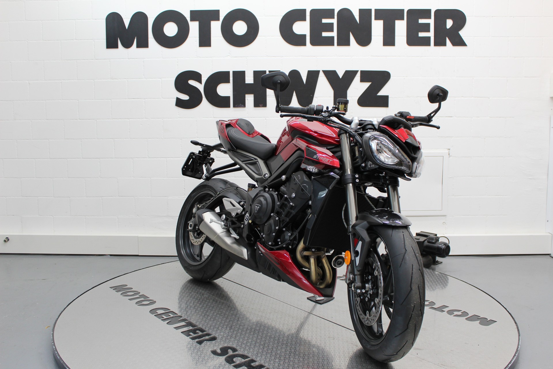 TRIUMPH Street Triple 765 RS-showroom-element-1