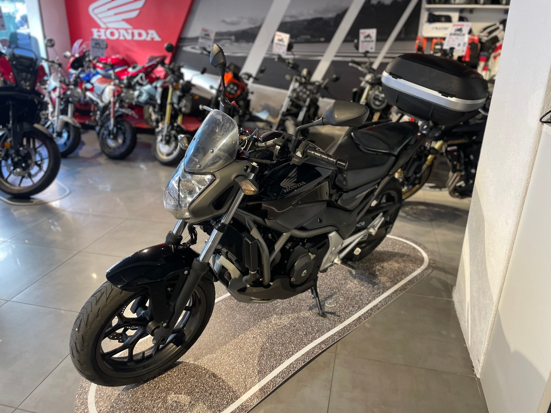 HONDA NC 700 S DTC ABS-showroom-element-1