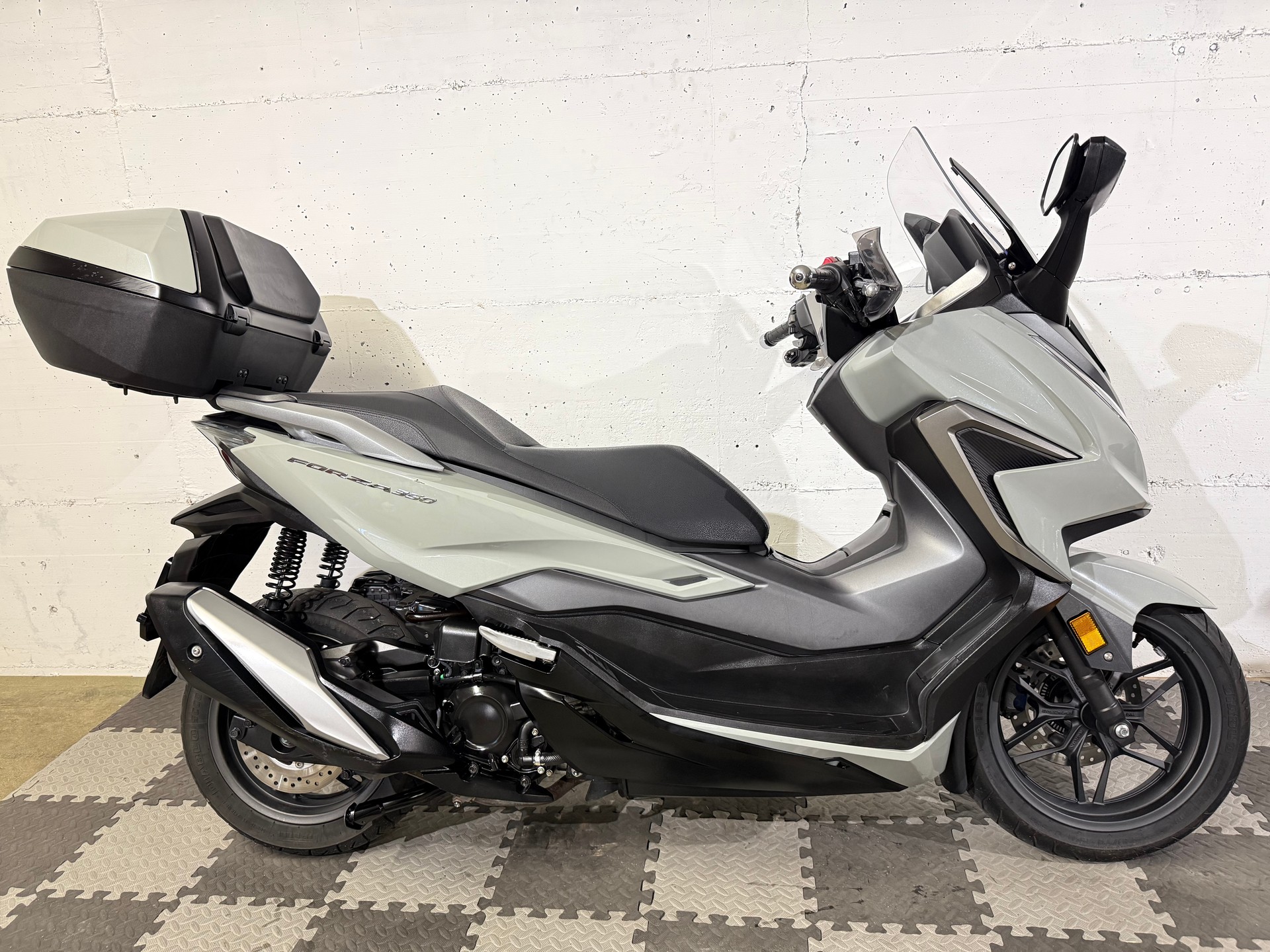 HONDA NSS 350 Keyless-showroom-element-2