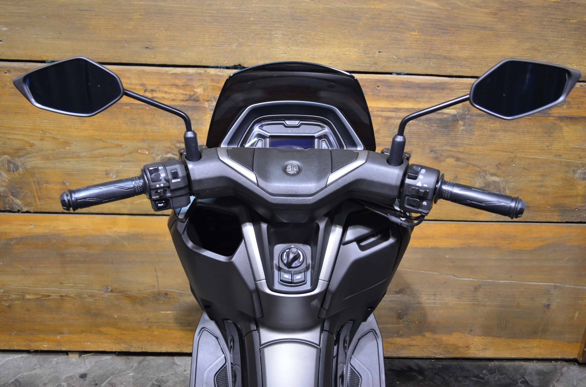 YAMAHA GPD 125 NMAX ABS-showroom-element-2