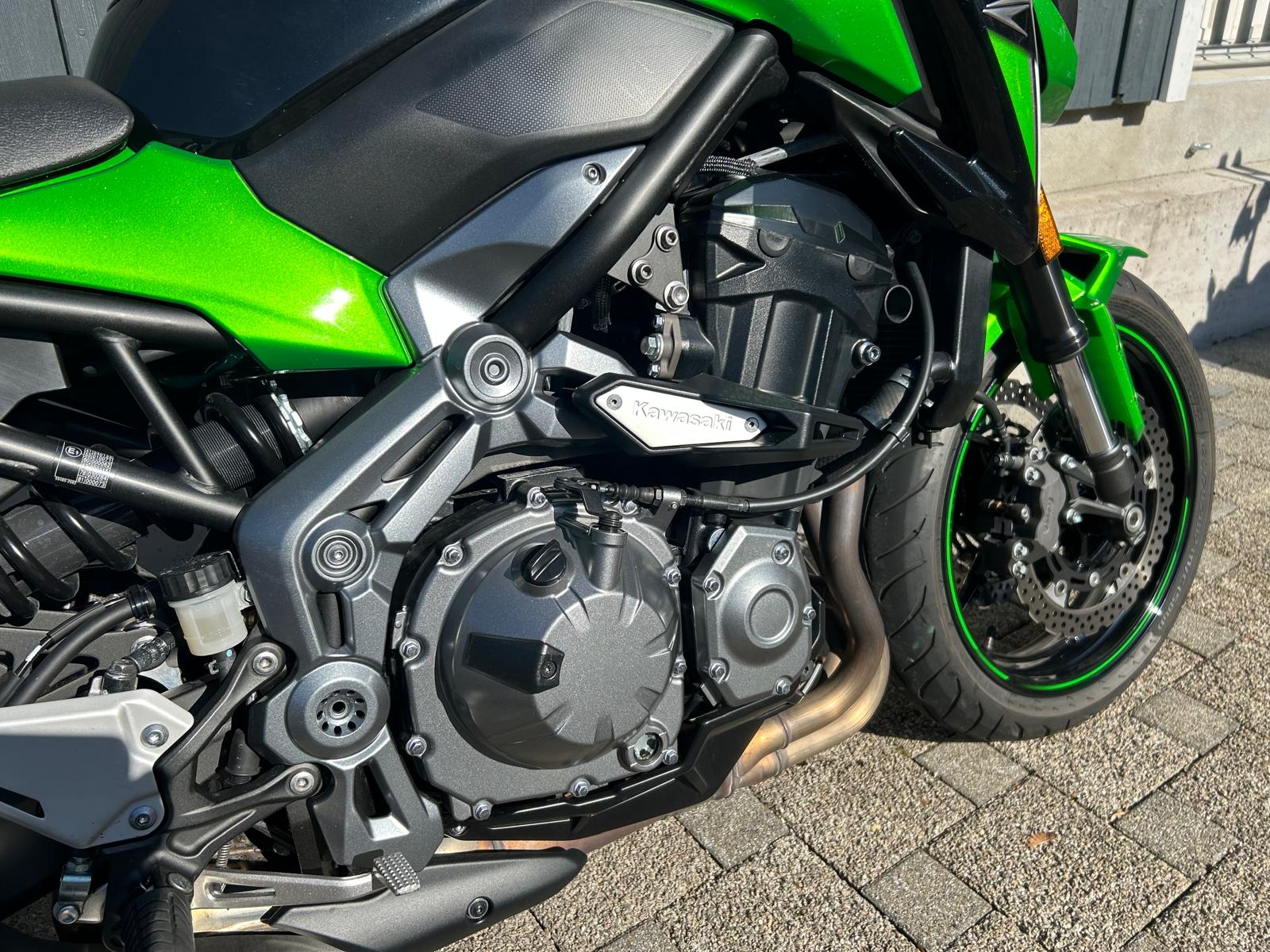 KAWASAKI Z 900-image-6