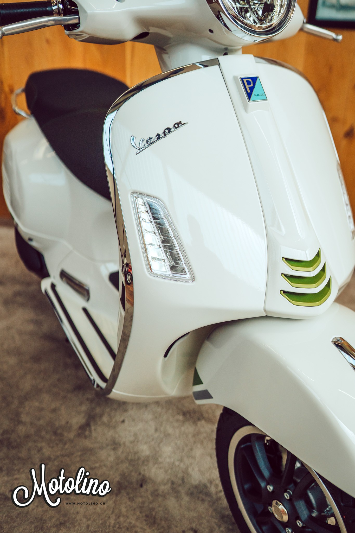 PIAGGIO Vespa GTS 125 Super Tech Euro 5+-showroom-element-2