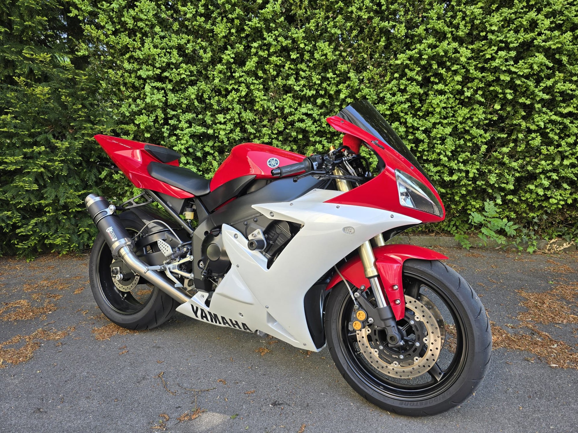 YAMAHA YZF-R1