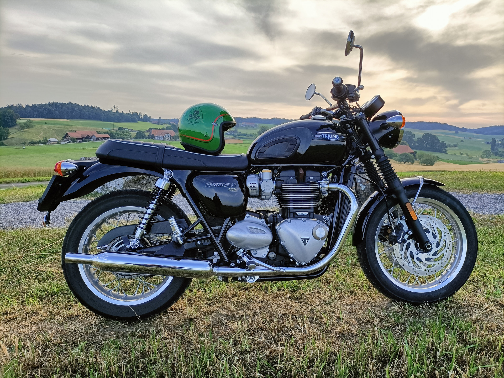 TRIUMPH Bonneville T120