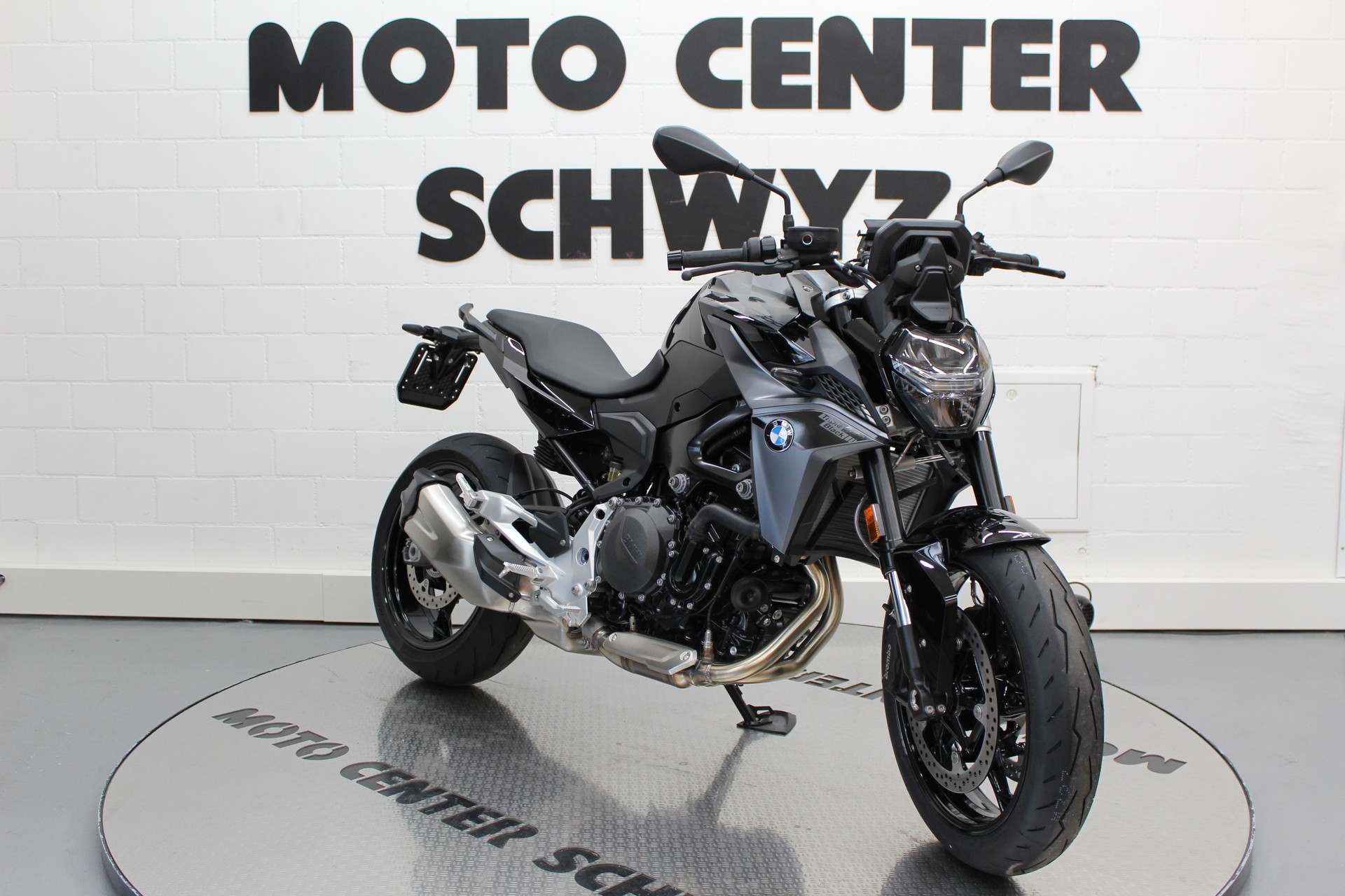 BMW F 900 R A2 (35kW)-showroom-element-1